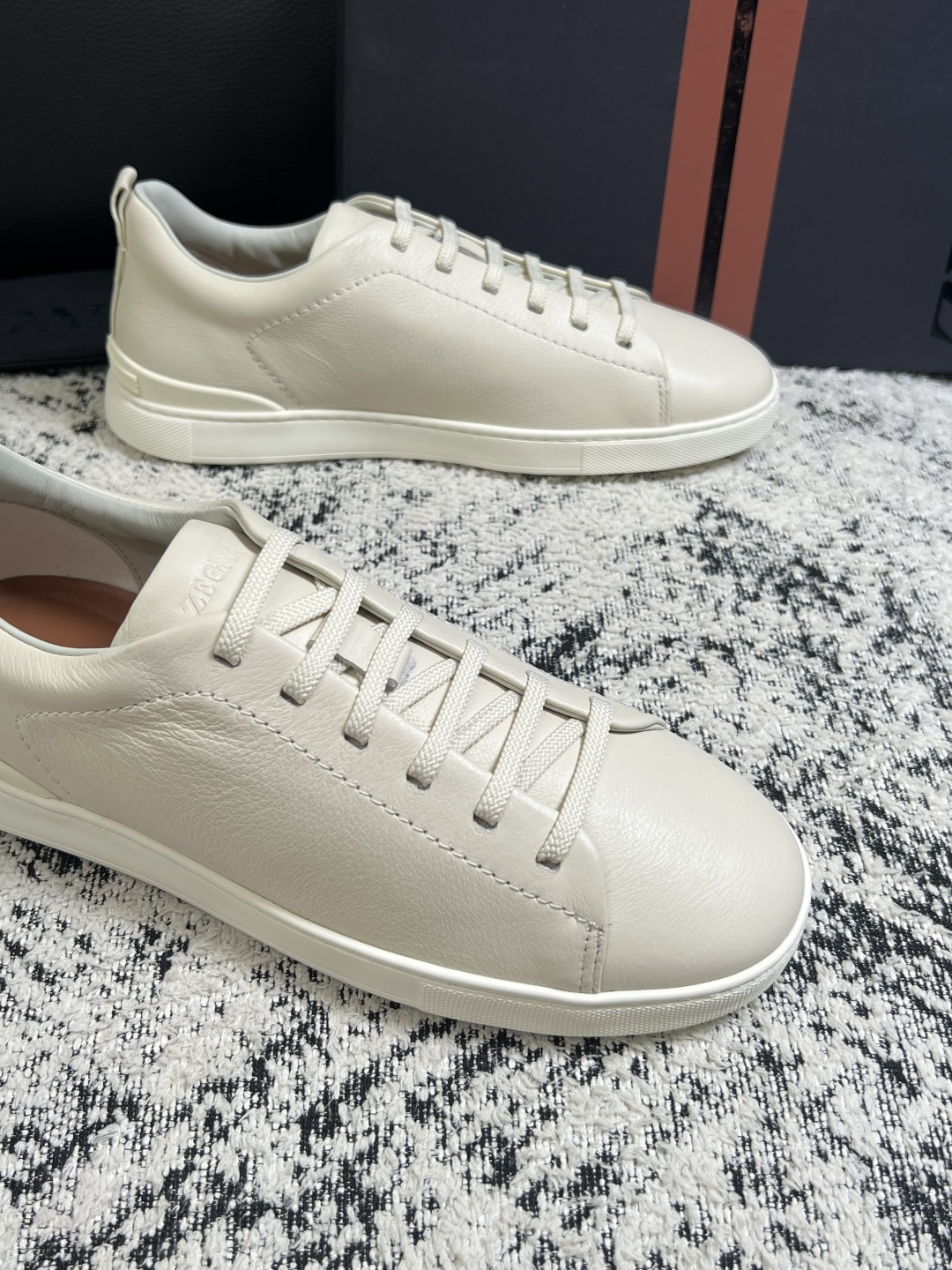 ⚠️只换码不退⚠️   Zegna  高品质  顶级工艺品  杰尼亚  专柜新款原厂配置，意大利进口牛皮面料，进口牛里垫