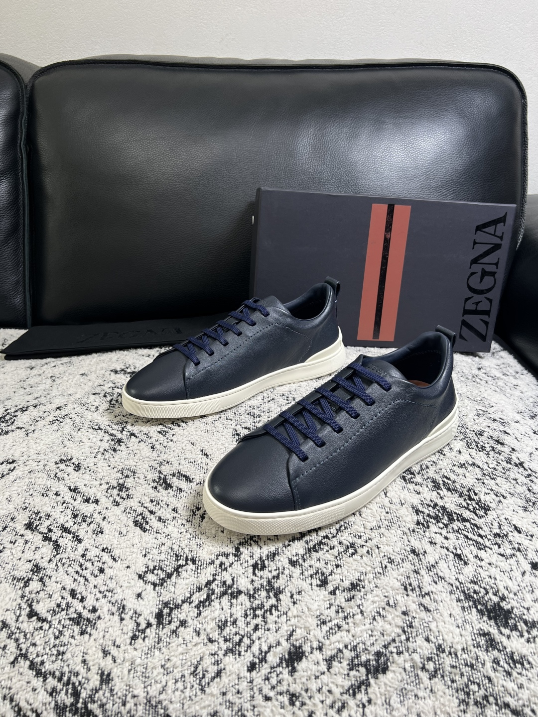 ⚠️只换码不退⚠️   Zegna  高品质  顶级工艺品  杰尼亚  专柜新款原厂配置，意大利进口牛皮面料，进口牛里垫