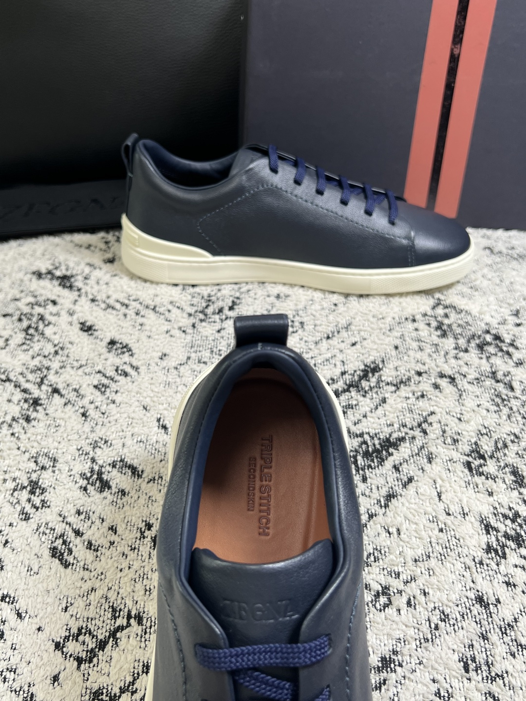 ⚠️只换码不退⚠️   Zegna  高品质  顶级工艺品  杰尼亚  专柜新款原厂配置，意大利进口牛皮面料，进口牛里垫