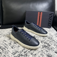 ⚠️只换码不退⚠️ Zegna 高品质 顶级工艺品 杰尼亚 专柜新款原厂配置,意大利进口牛皮面料,进口牛里垫 ⚠️只换码不退⚠️ Zegna 高品质 顶级工艺品 杰尼亚 专柜新款原厂配置,意大利进口牛皮面料,进口牛里垫