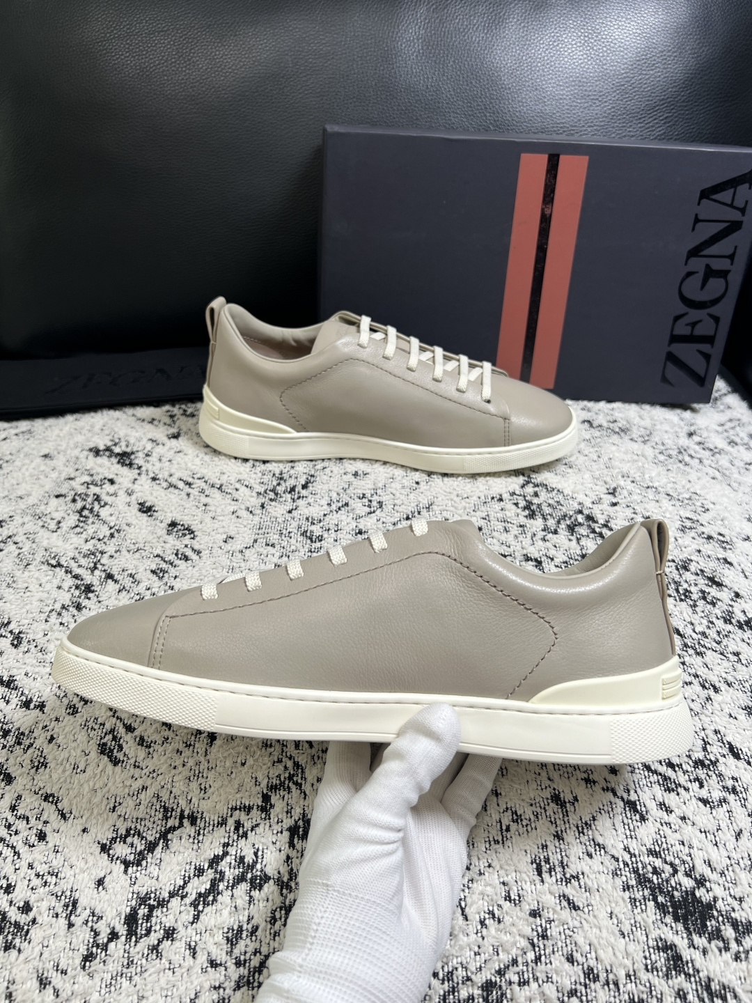 ⚠️只换码不退⚠️   Zegna  高品质  顶级工艺品  杰尼亚  专柜新款原厂配置，意大利进口牛皮面料，进口牛里垫