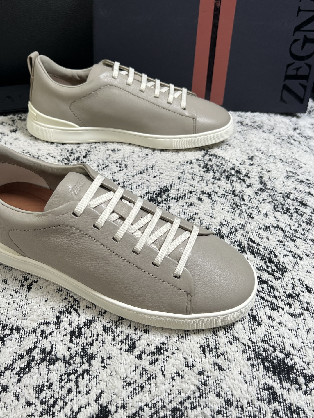⚠️只换码不退⚠️   Zegna  高品质  顶级工艺品  杰尼亚  专柜新款原厂配置，意大利进口牛皮面料，进口牛里垫