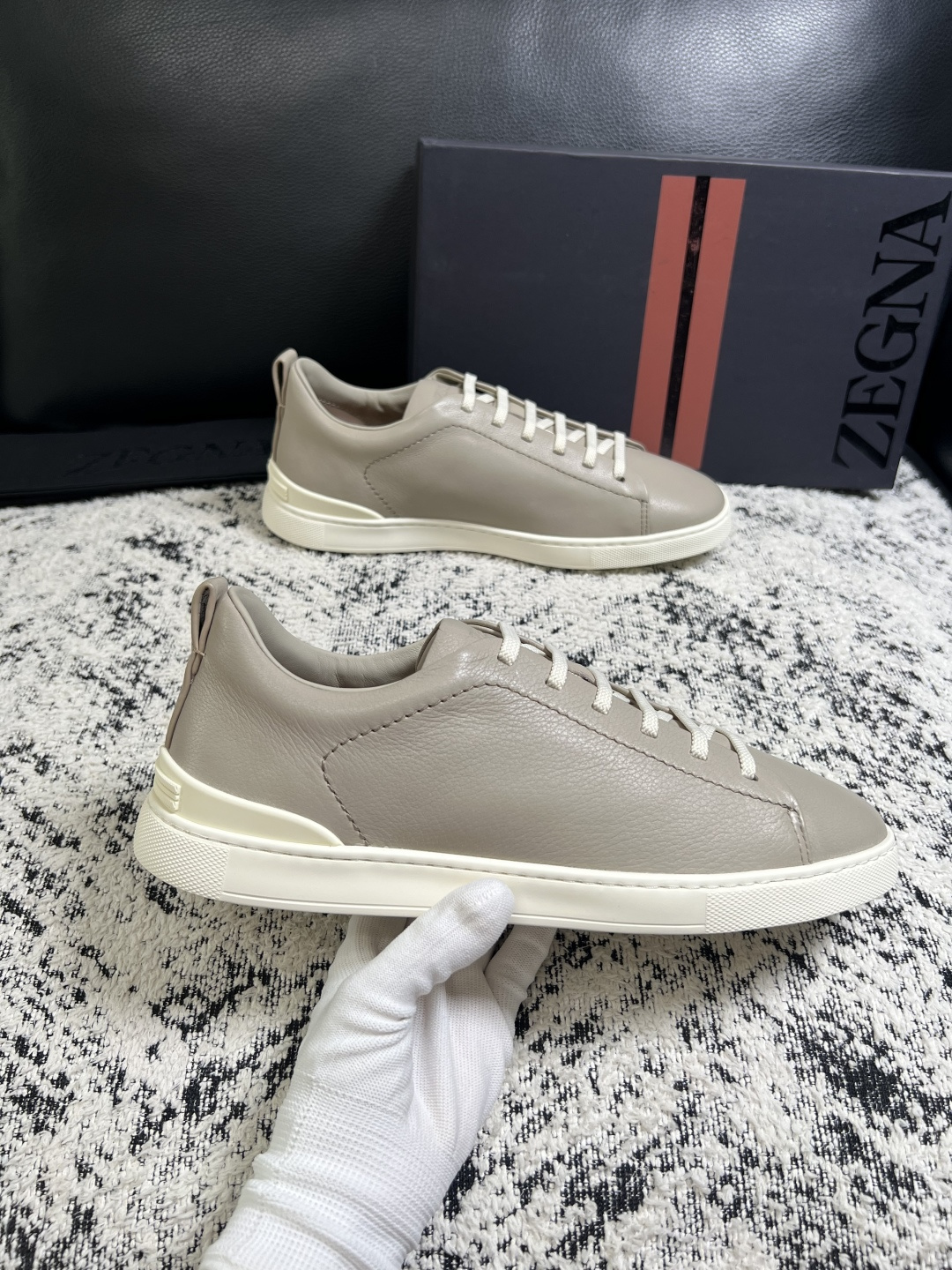 ⚠️只换码不退⚠️   Zegna  高品质  顶级工艺品  杰尼亚  专柜新款原厂配置，意大利进口牛皮面料，进口牛里垫