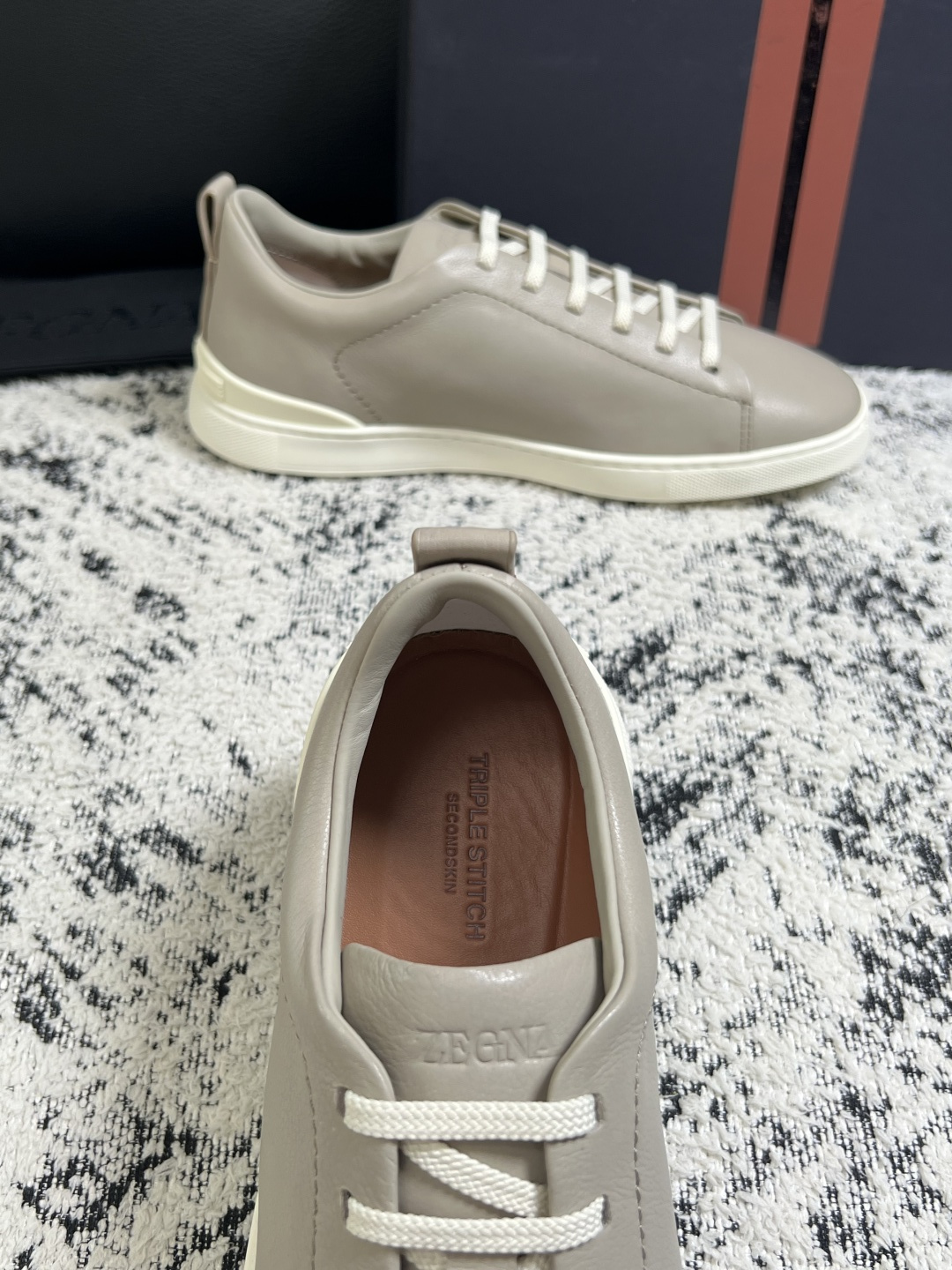 ⚠️只换码不退⚠️   Zegna  高品质  顶级工艺品  杰尼亚  专柜新款原厂配置，意大利进口牛皮面料，进口牛里垫