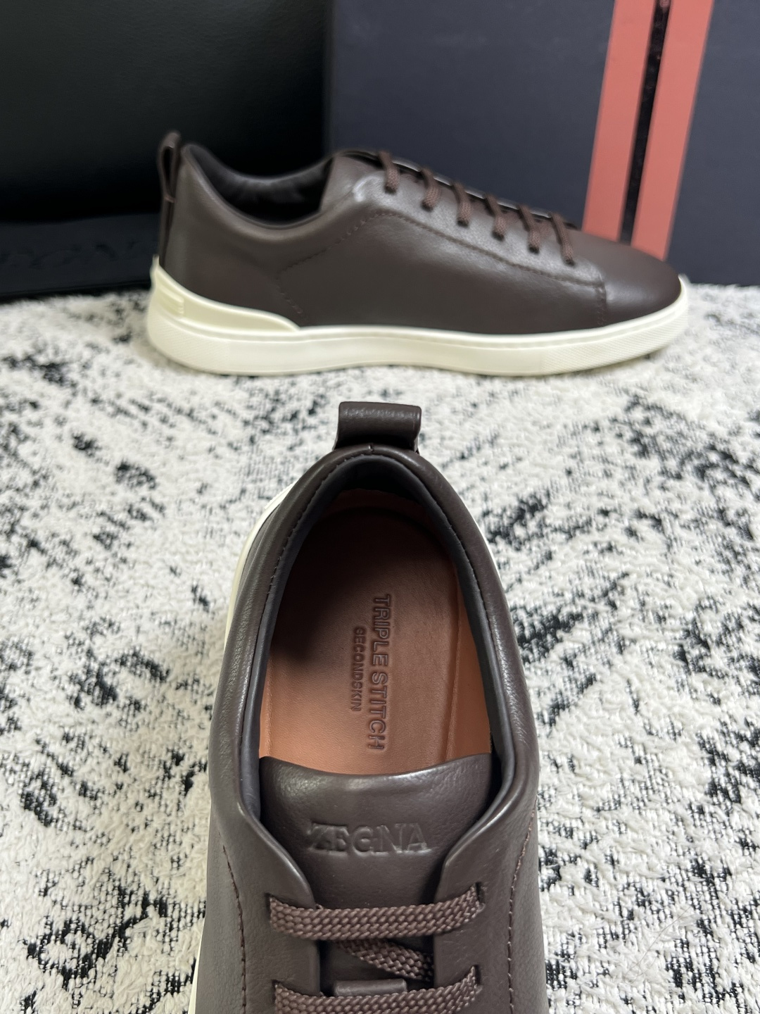 ⚠️只换码不退⚠️   Zegna  高品质  顶级工艺品  杰尼亚  专柜新款原厂配置，意大利进口牛皮面料，进口牛里垫