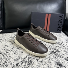 ⚠️只换码不退⚠️ Zegna 高品质 顶级工艺品 杰尼亚 专柜新款原厂配置,意大利进口牛皮面料,进口牛里垫 ⚠️只换码不退⚠️ Zegna 高品质 顶级工艺品 杰尼亚 专柜新款原厂配置,意大利进口牛皮面料,进口牛里垫