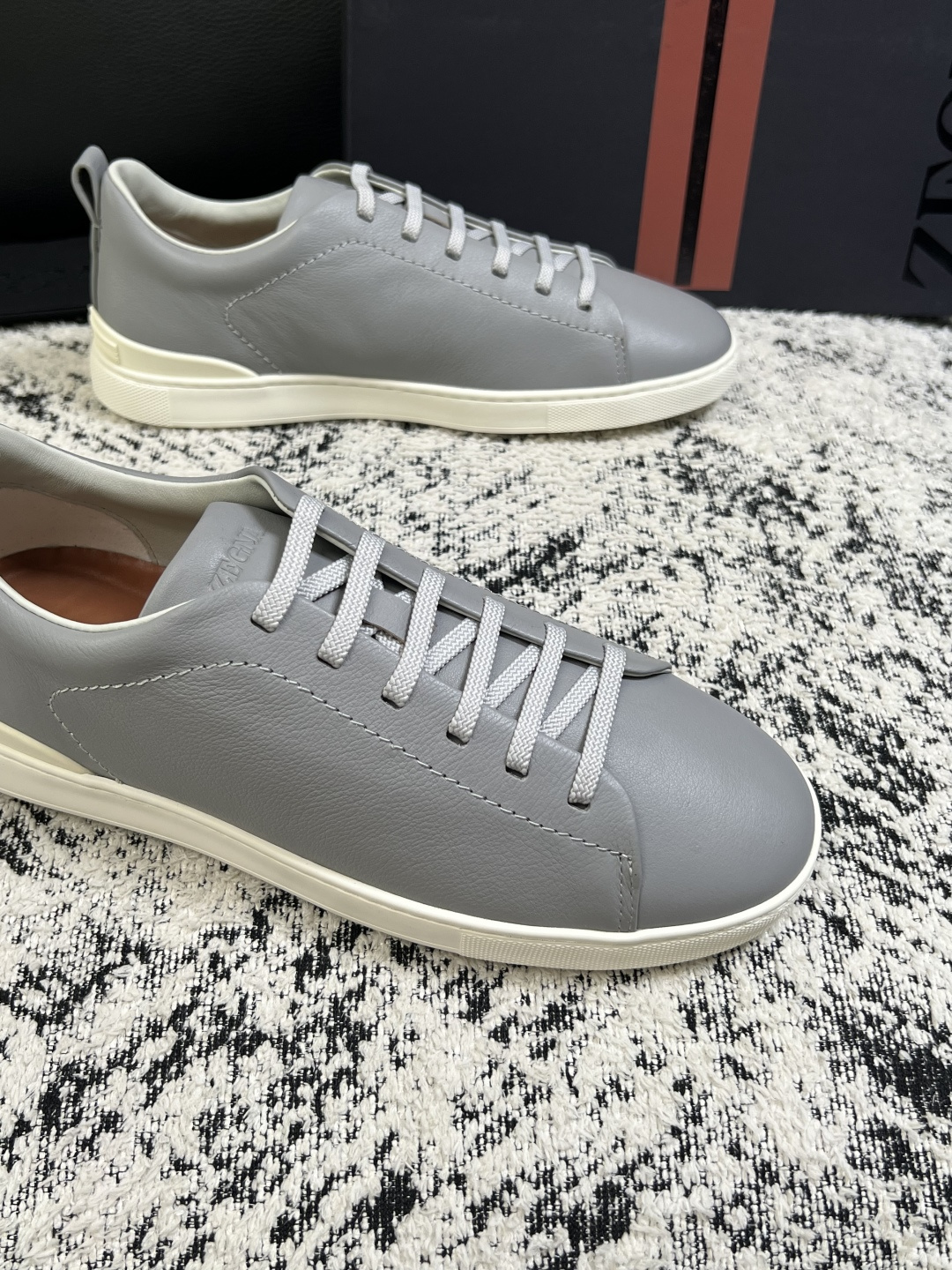 ⚠️只换码不退⚠️   Zegna  高品质  顶级工艺品  杰尼亚  专柜新款原厂配置，意大利进口牛皮面料，进口牛里垫