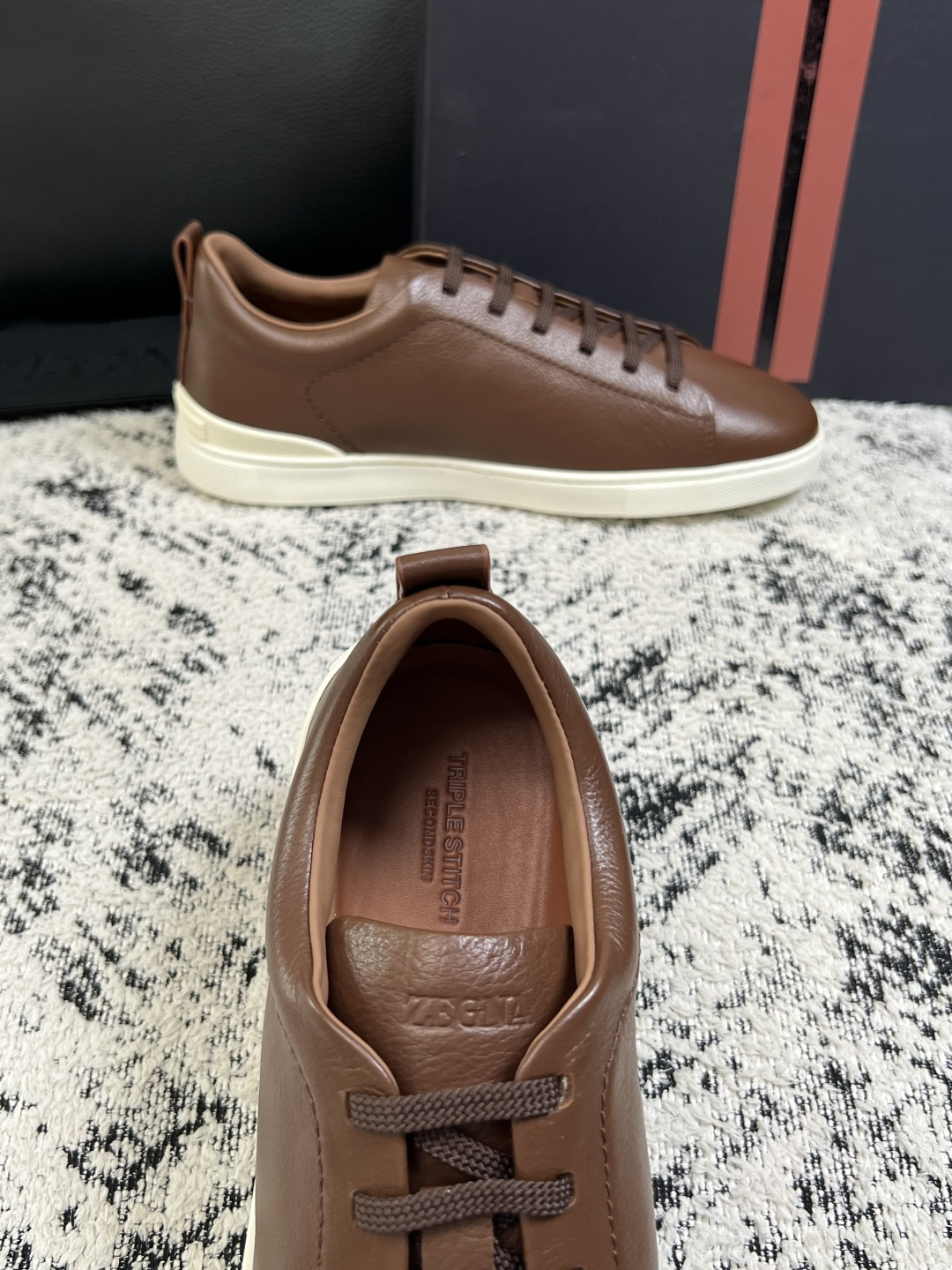 ⚠️只换码不退⚠️   Zegna  高品质  顶级工艺品  杰尼亚  专柜新款原厂配置，意大利进口牛皮面料，进口牛里垫