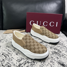 Gucci 高品质 顶级工艺品 古奇 专柜新款原厂配置,意大利进口牛皮面料,进口牛皮内里垫,透气舒适,鞋底:原厂特 Gucci 高品质 顶级工艺品 古奇 专柜新款原厂配置,意大利进口牛皮面料,进口牛皮内里垫,透气舒适,鞋底:原厂特