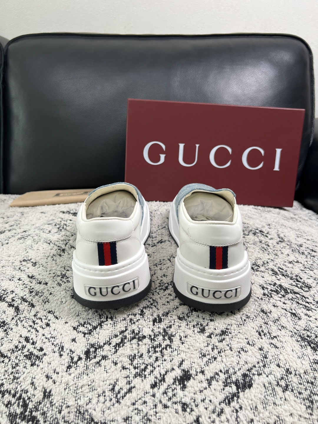 Gucci 高品质  顶级工艺品  古奇  专柜新款原厂配置，意大利进口牛皮面料，进口牛皮内里垫，透气舒适，鞋底：原厂特