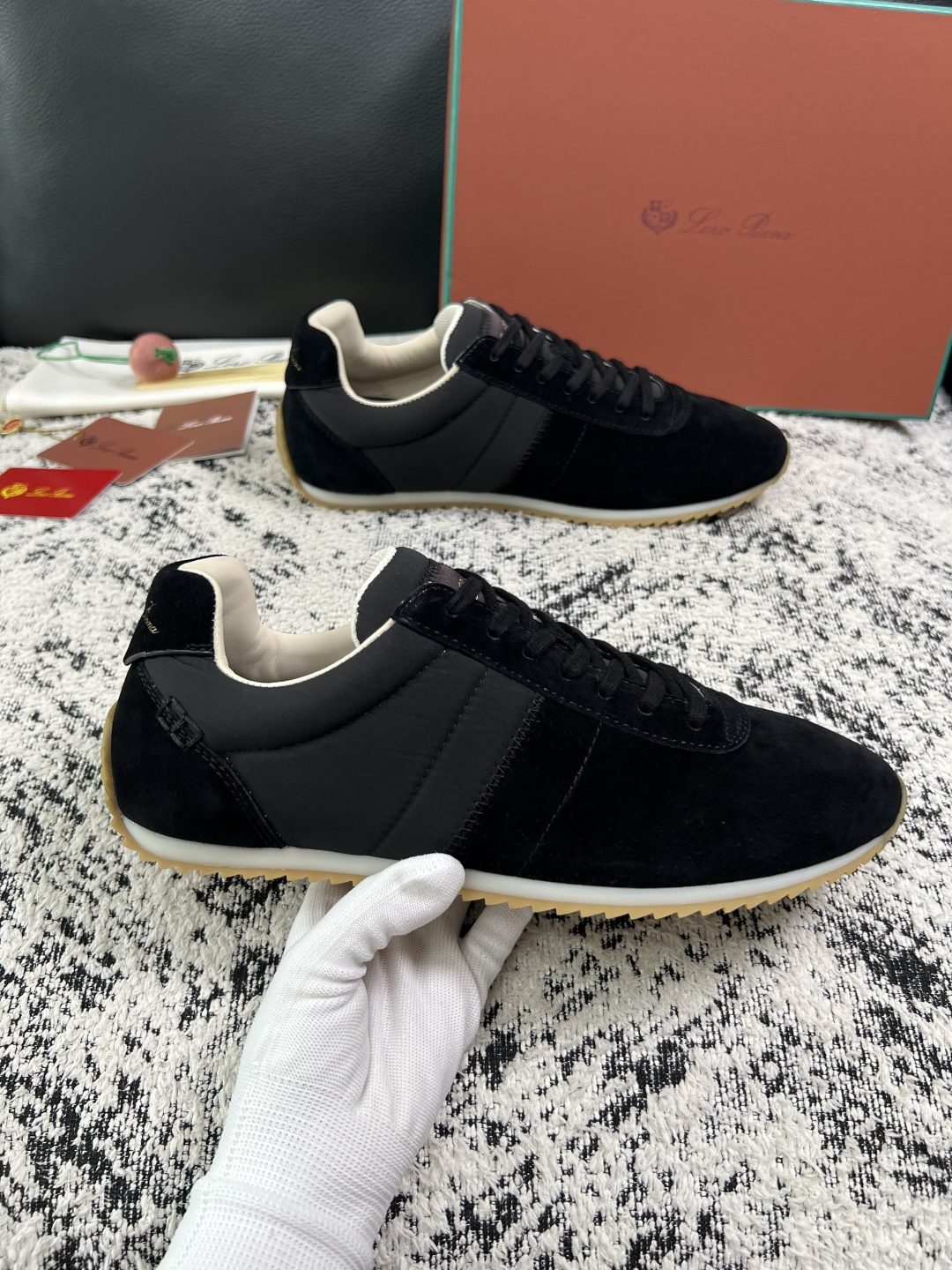 Loro Piana  高品质  顶级工艺品  诺悠翩雅  新品专柜同步原厂配置，鞋面意大利进口牛皮面料，高品质拼接工艺