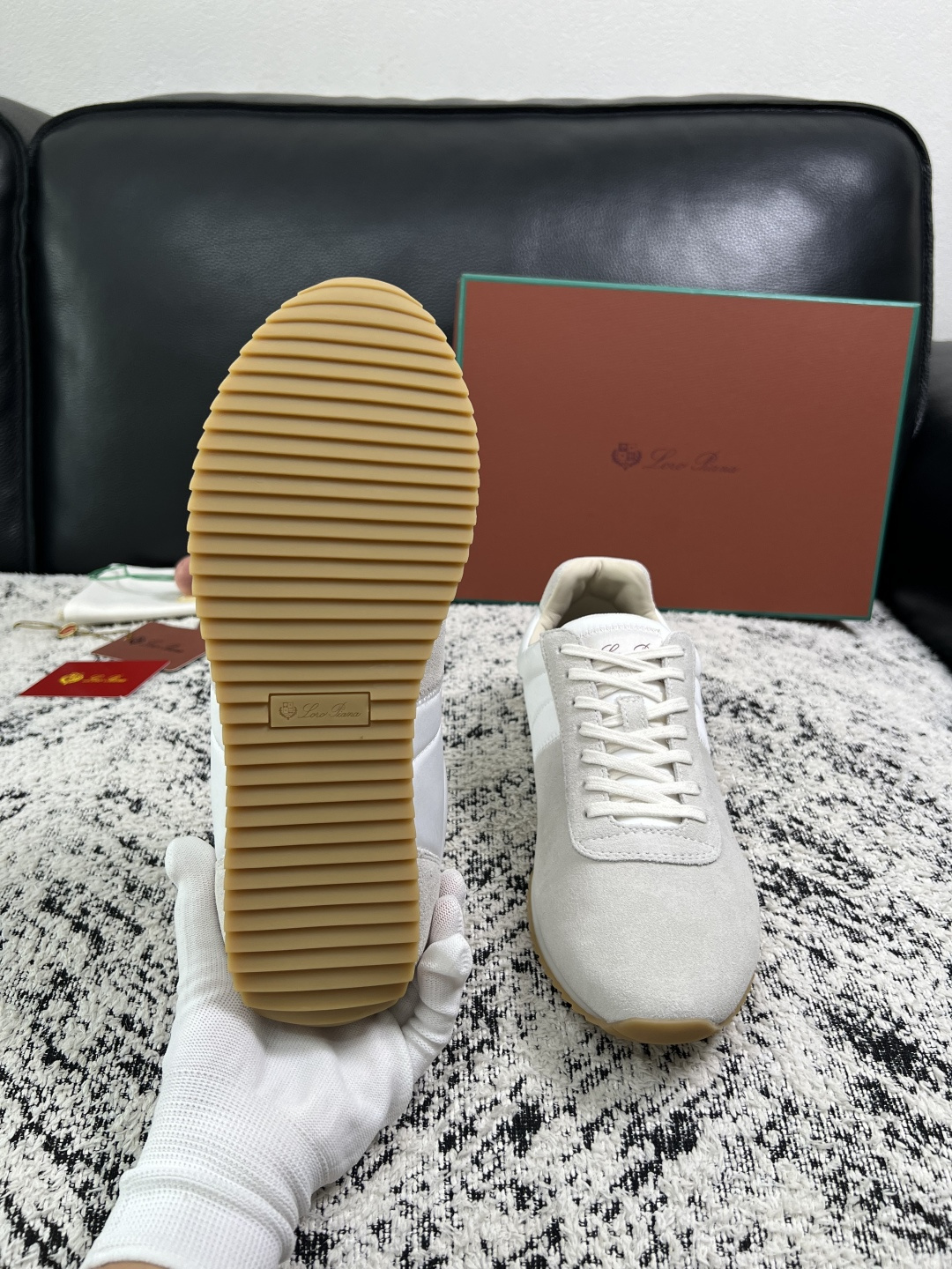 Loro Piana  高品质  顶级工艺品  诺悠翩雅  新品专柜同步原厂配置，鞋面意大利进口牛皮面料，高品质拼接工艺