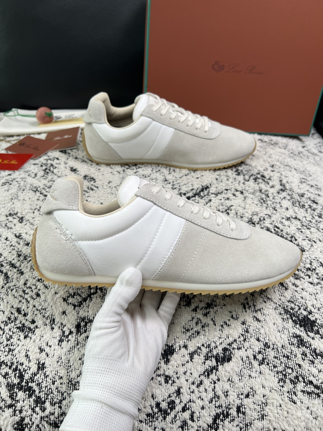 Loro Piana  高品质  顶级工艺品  诺悠翩雅  新品专柜同步原厂配置，鞋面意大利进口牛皮面料，高品质拼接工艺