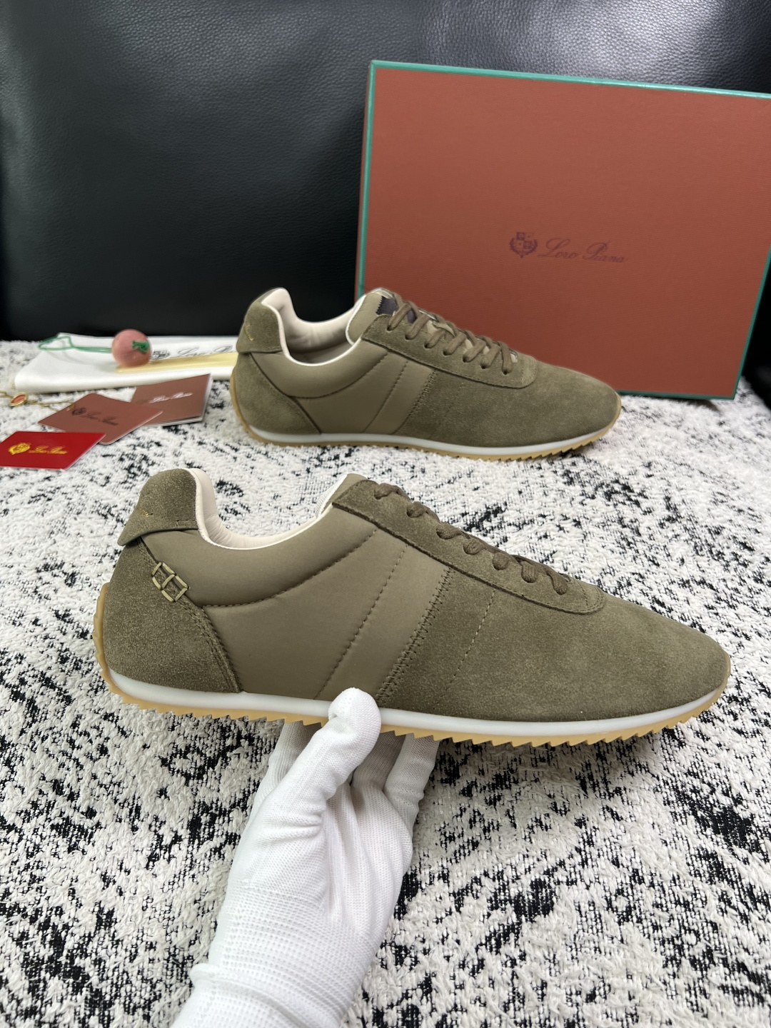 Loro Piana  高品质  顶级工艺品  诺悠翩雅  新品专柜同步原厂配置，鞋面意大利进口牛皮面料，高品质拼接工艺
