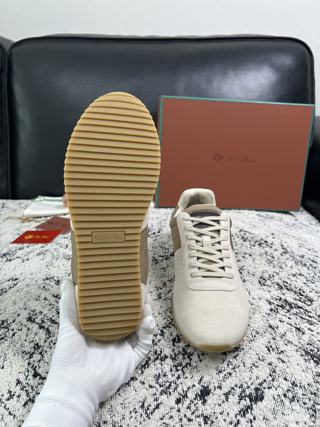 Loro Piana  高品质  顶级工艺品  诺悠翩雅  新品专柜同步原厂配置，鞋面意大利进口牛皮面料，高品质拼接工艺