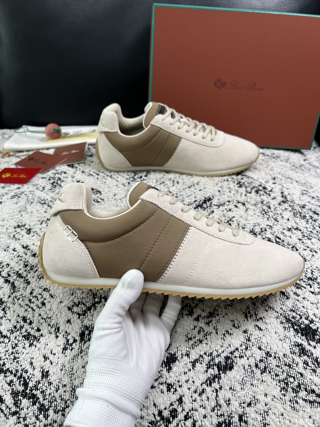 Loro Piana  高品质  顶级工艺品  诺悠翩雅  新品专柜同步原厂配置，鞋面意大利进口牛皮面料，高品质拼接工艺