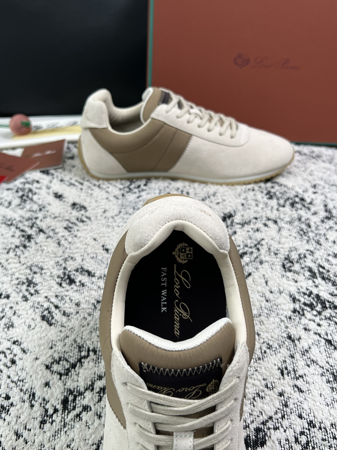 Loro Piana  高品质  顶级工艺品  诺悠翩雅  新品专柜同步原厂配置，鞋面意大利进口牛皮面料，高品质拼接工艺