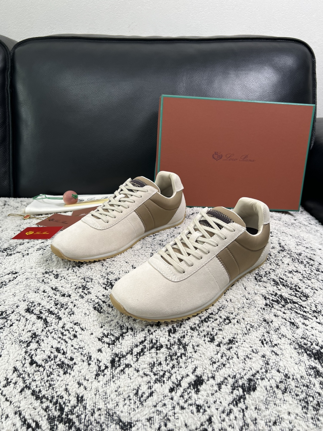 Loro Piana  高品质  顶级工艺品  诺悠翩雅  新品专柜同步原厂配置，鞋面意大利进口牛皮面料，高品质拼接工艺