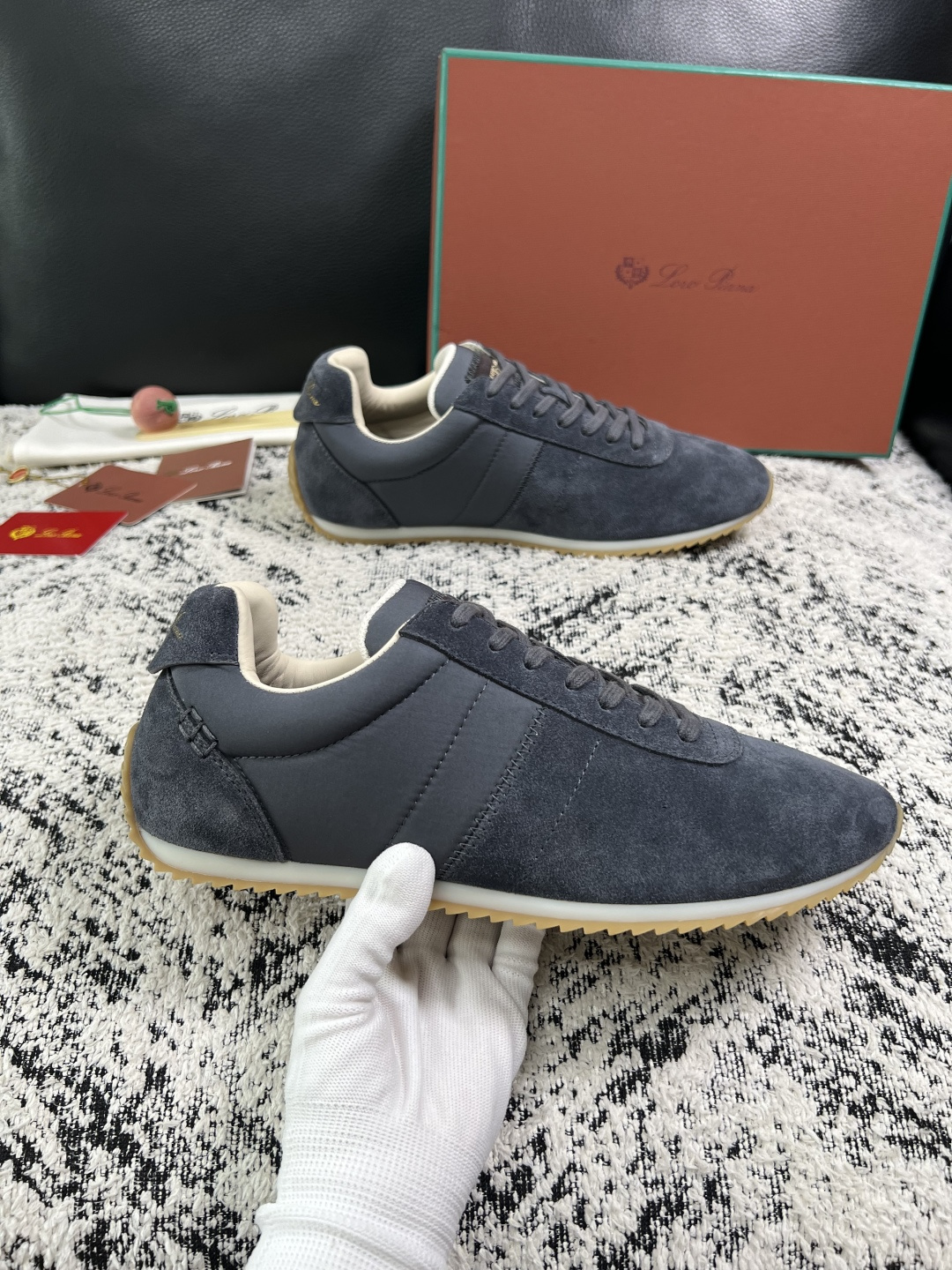 Loro Piana  高品质  顶级工艺品  诺悠翩雅  新品专柜同步原厂配置，鞋面意大利进口牛皮面料，高品质拼接工艺