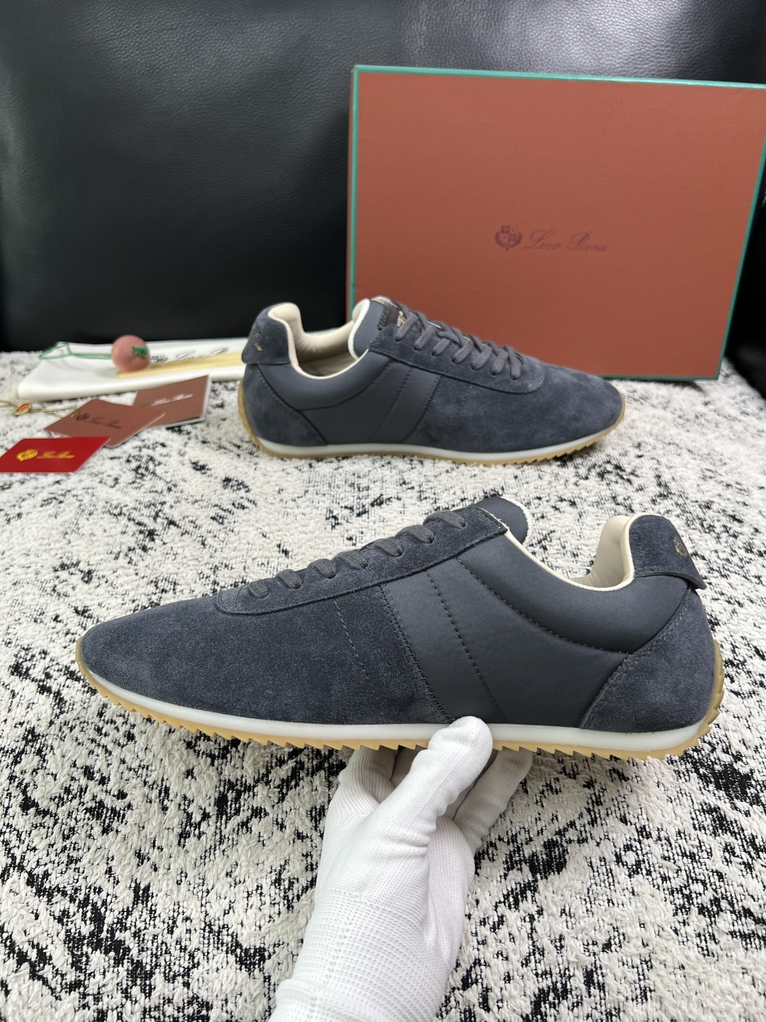 Loro Piana  高品质  顶级工艺品  诺悠翩雅  新品专柜同步原厂配置，鞋面意大利进口牛皮面料，高品质拼接工艺