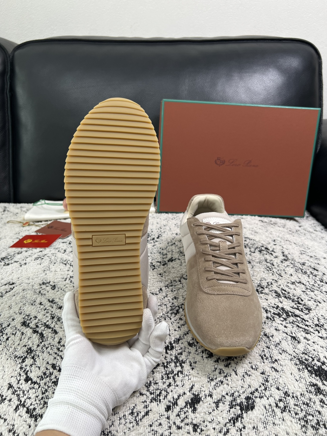 Loro Piana  高品质  顶级工艺品  诺悠翩雅  新品专柜同步原厂配置，鞋面意大利进口牛皮面料，高品质拼接工艺