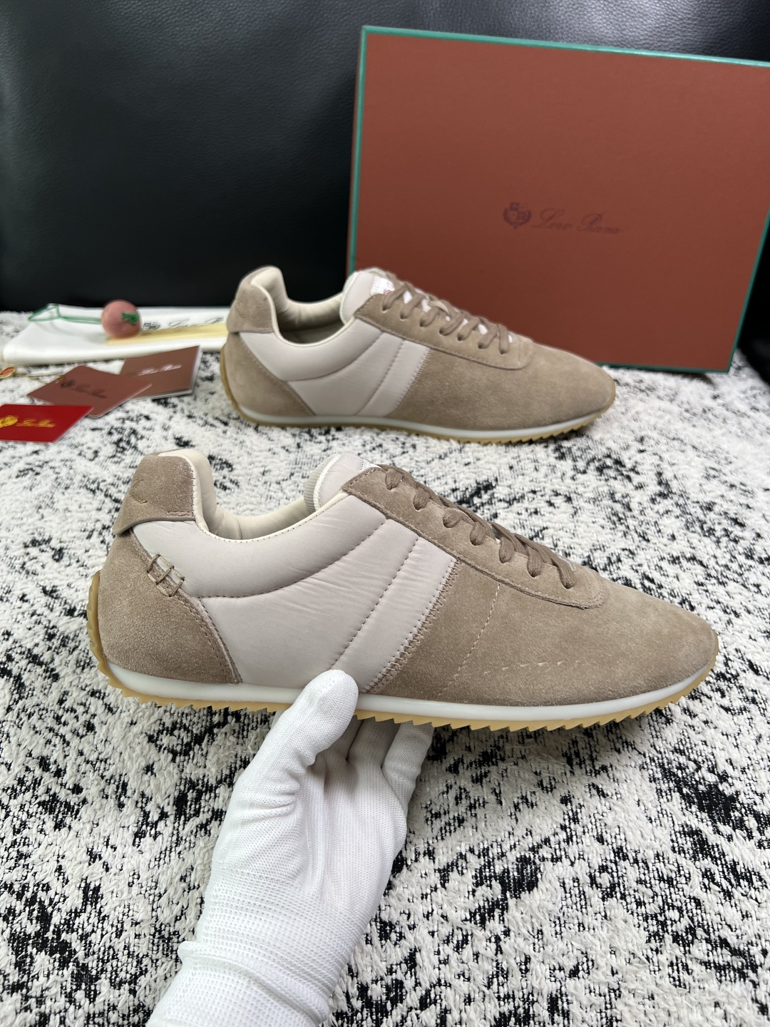 Loro Piana  高品质  顶级工艺品  诺悠翩雅  新品专柜同步原厂配置，鞋面意大利进口牛皮面料，高品质拼接工艺