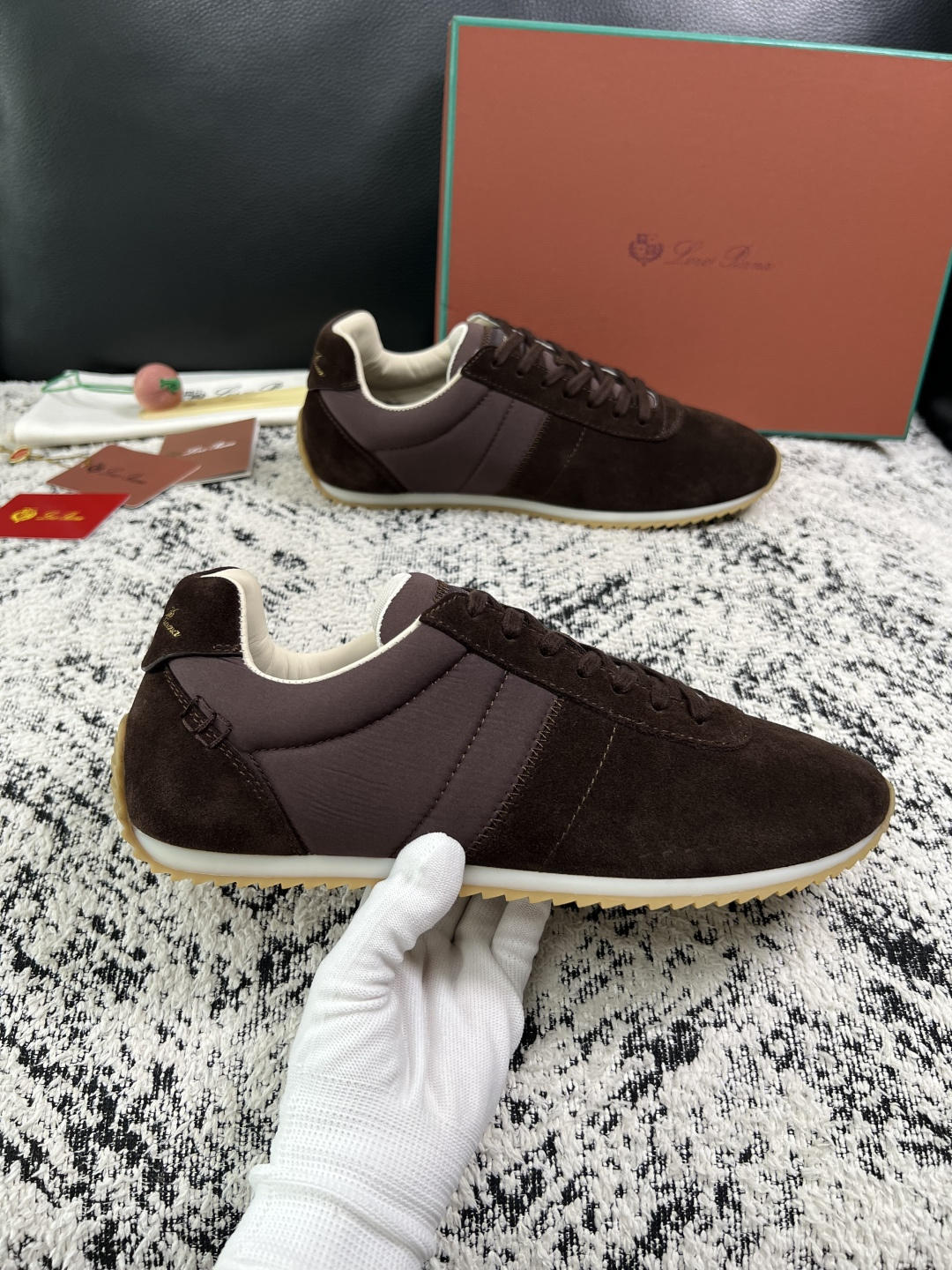 Loro Piana  高品质  顶级工艺品  诺悠翩雅  新品专柜同步原厂配置，鞋面意大利进口牛皮面料，高品质拼接工艺
