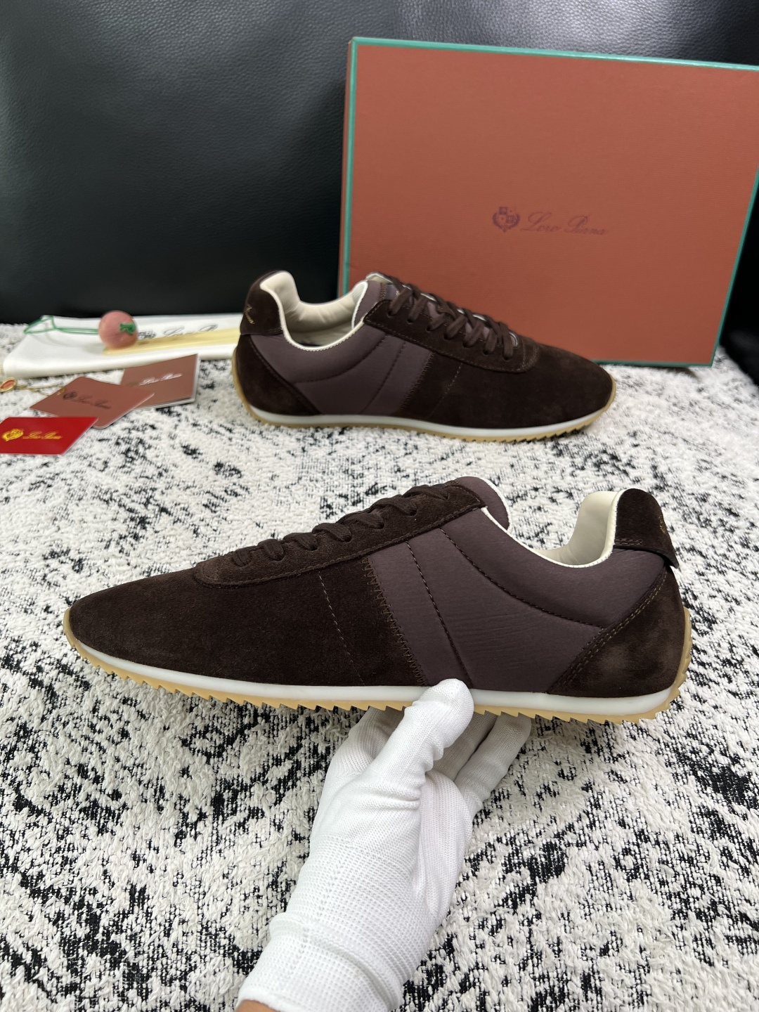 Loro Piana  高品质  顶级工艺品  诺悠翩雅  新品专柜同步原厂配置，鞋面意大利进口牛皮面料，高品质拼接工艺
