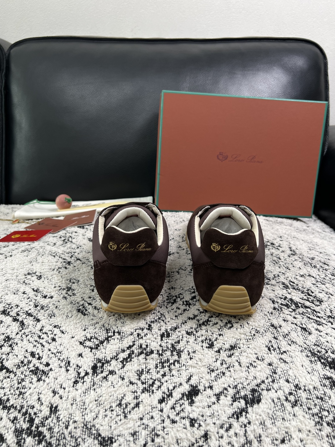 Loro Piana  高品质  顶级工艺品  诺悠翩雅  新品专柜同步原厂配置，鞋面意大利进口牛皮面料，高品质拼接工艺