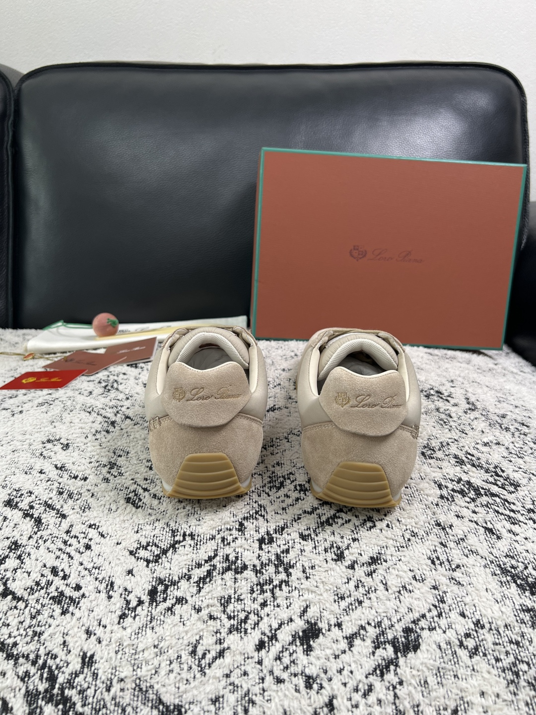 Loro Piana  高品质  顶级工艺品  诺悠翩雅  新品专柜同步原厂配置，鞋面意大利进口牛皮面料，高品质拼接工艺