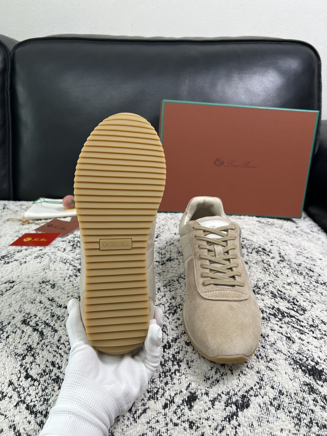 Loro Piana  高品质  顶级工艺品  诺悠翩雅  新品专柜同步原厂配置，鞋面意大利进口牛皮面料，高品质拼接工艺
