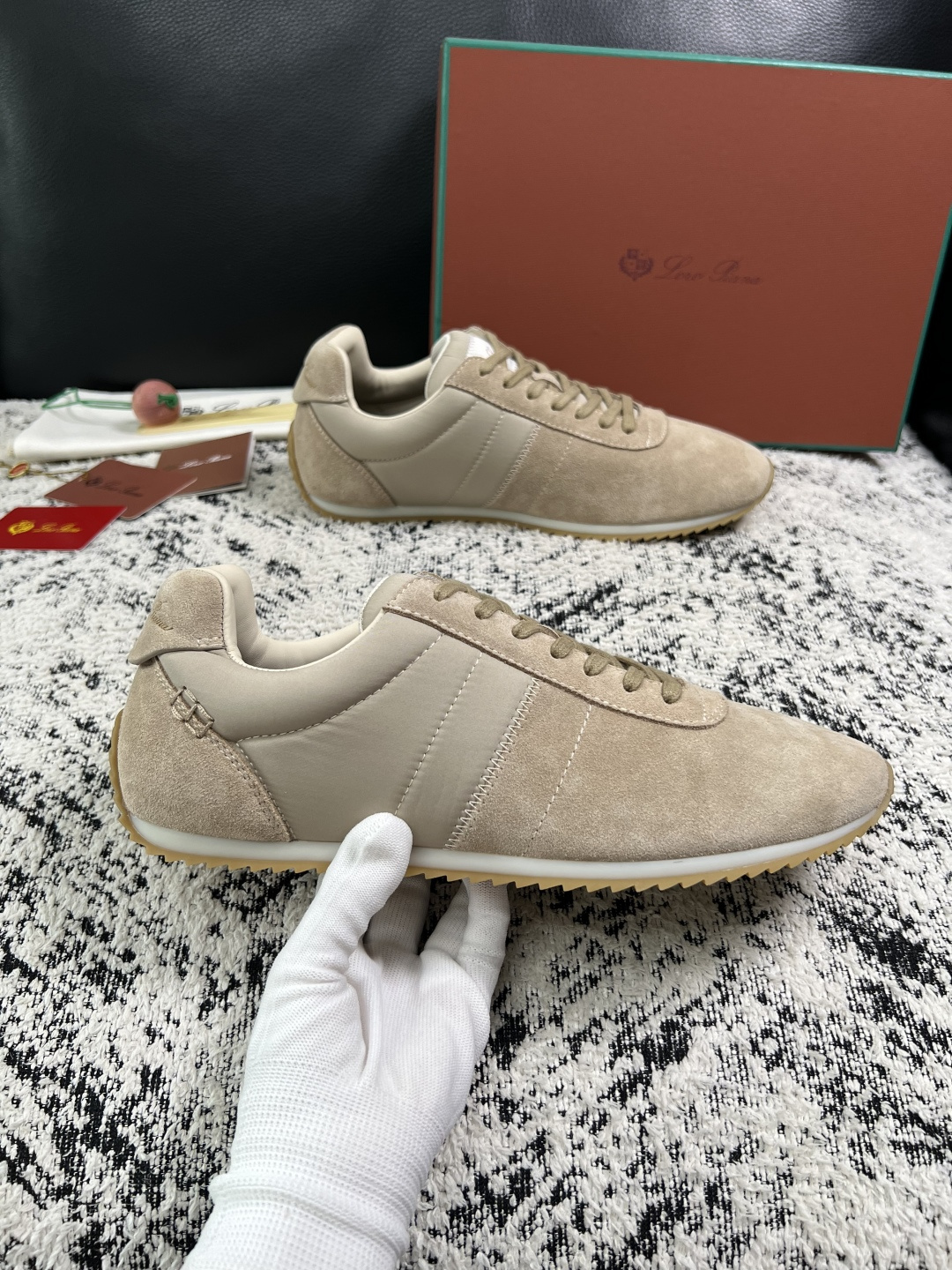 Loro Piana  高品质  顶级工艺品  诺悠翩雅  新品专柜同步原厂配置，鞋面意大利进口牛皮面料，高品质拼接工艺