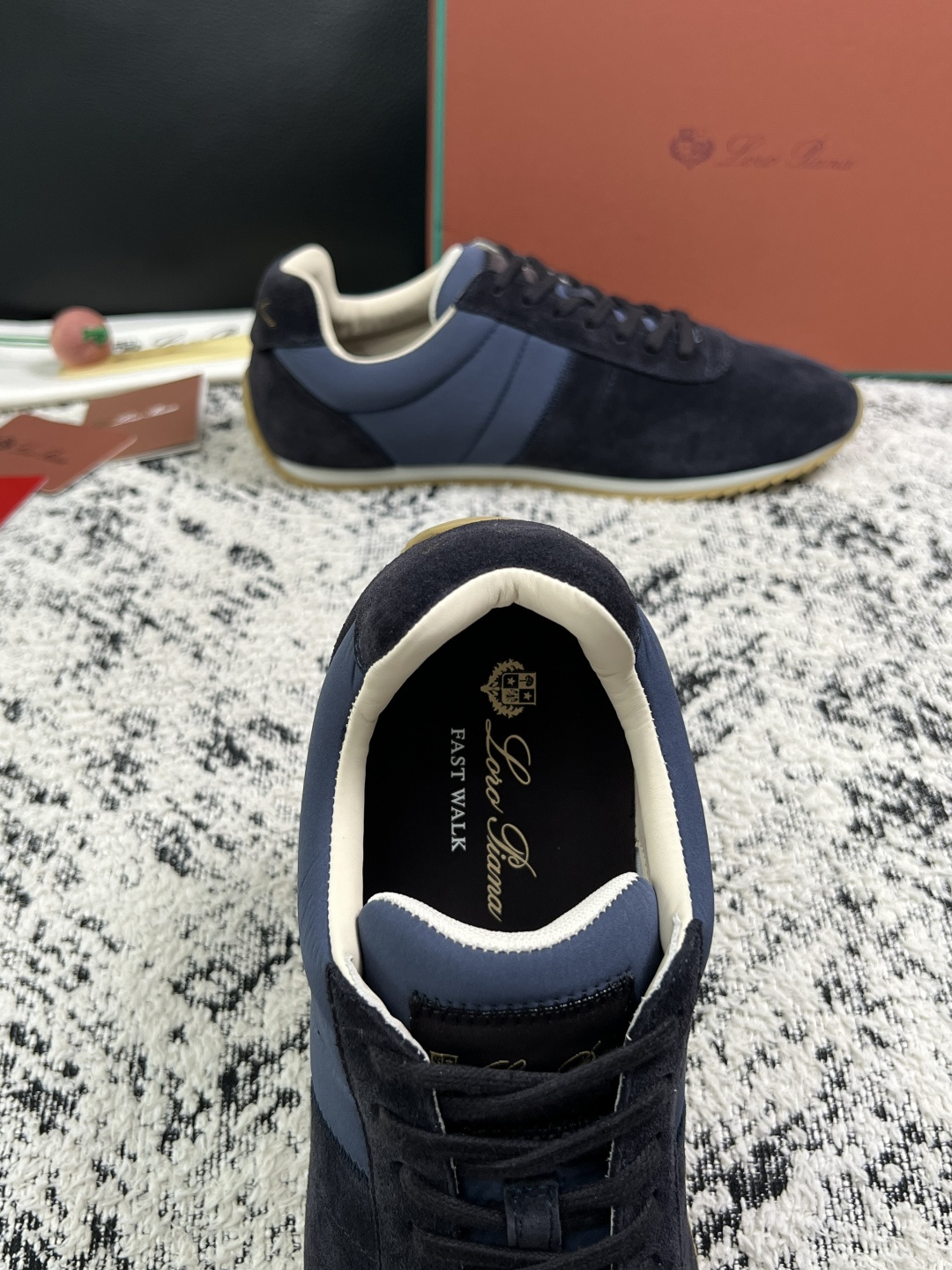 Loro Piana  高品质  顶级工艺品  诺悠翩雅  新品专柜同步原厂配置，鞋面意大利进口牛皮面料，高品质拼接工艺
