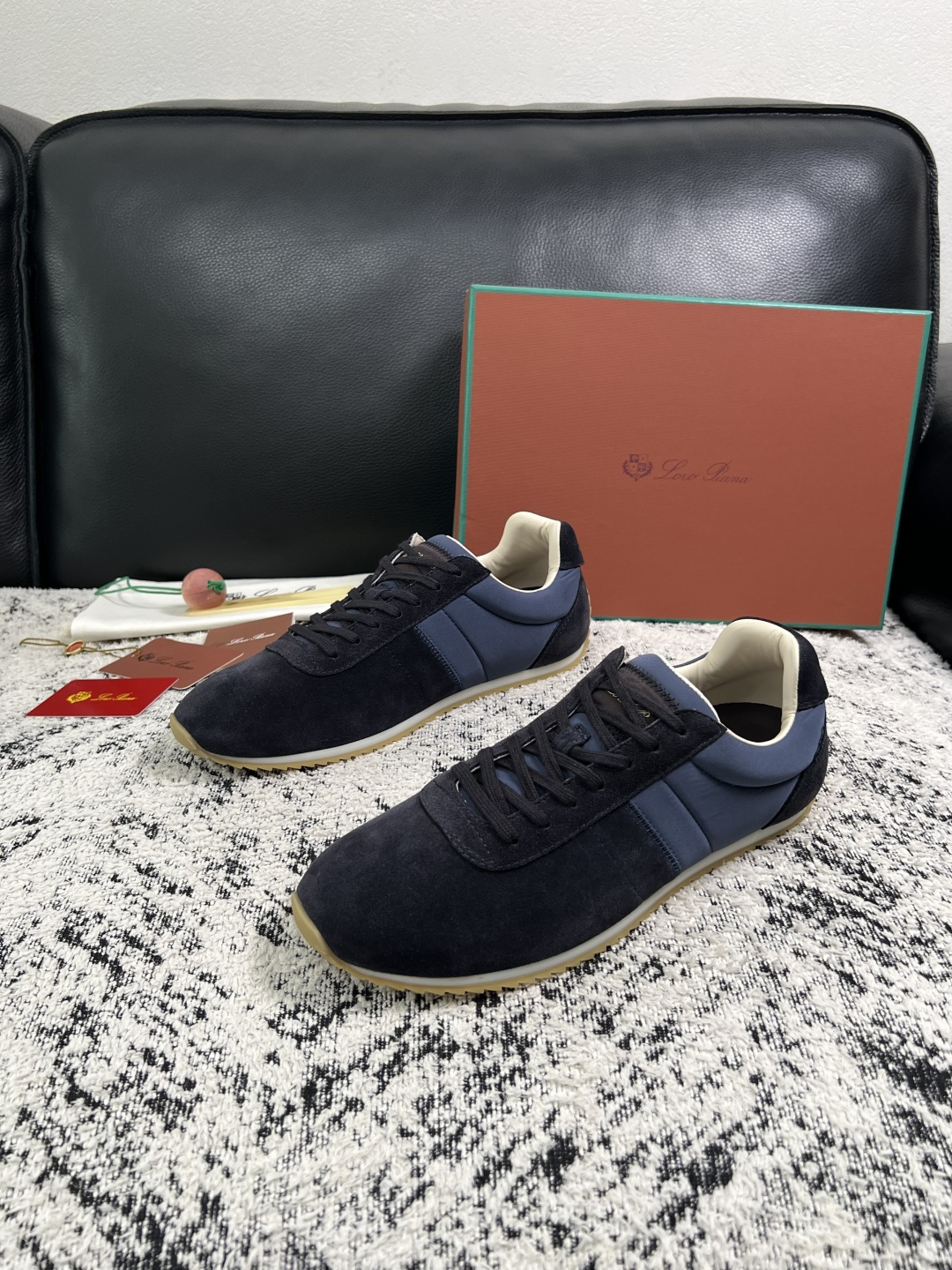 Loro Piana  高品质  顶级工艺品  诺悠翩雅  新品专柜同步原厂配置，鞋面意大利进口牛皮面料，高品质拼接工艺