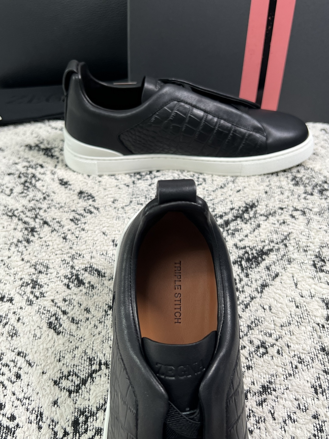Zegna  高品质  顶级工艺品  杰尼亚  专柜新款原厂配置，意大利进口牛皮面料，进口牛里垫，透气舒适，鞋底：原厂特