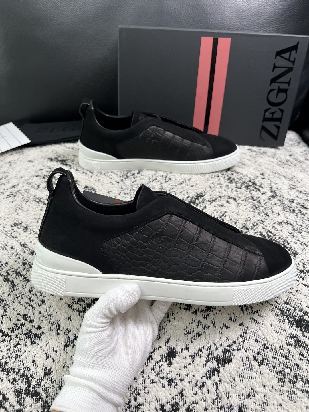 Zegna  高品质  顶级工艺品  杰尼亚  专柜新款原厂配置，意大利进口牛皮面料，进口牛里垫，透气舒适，鞋底：原厂特