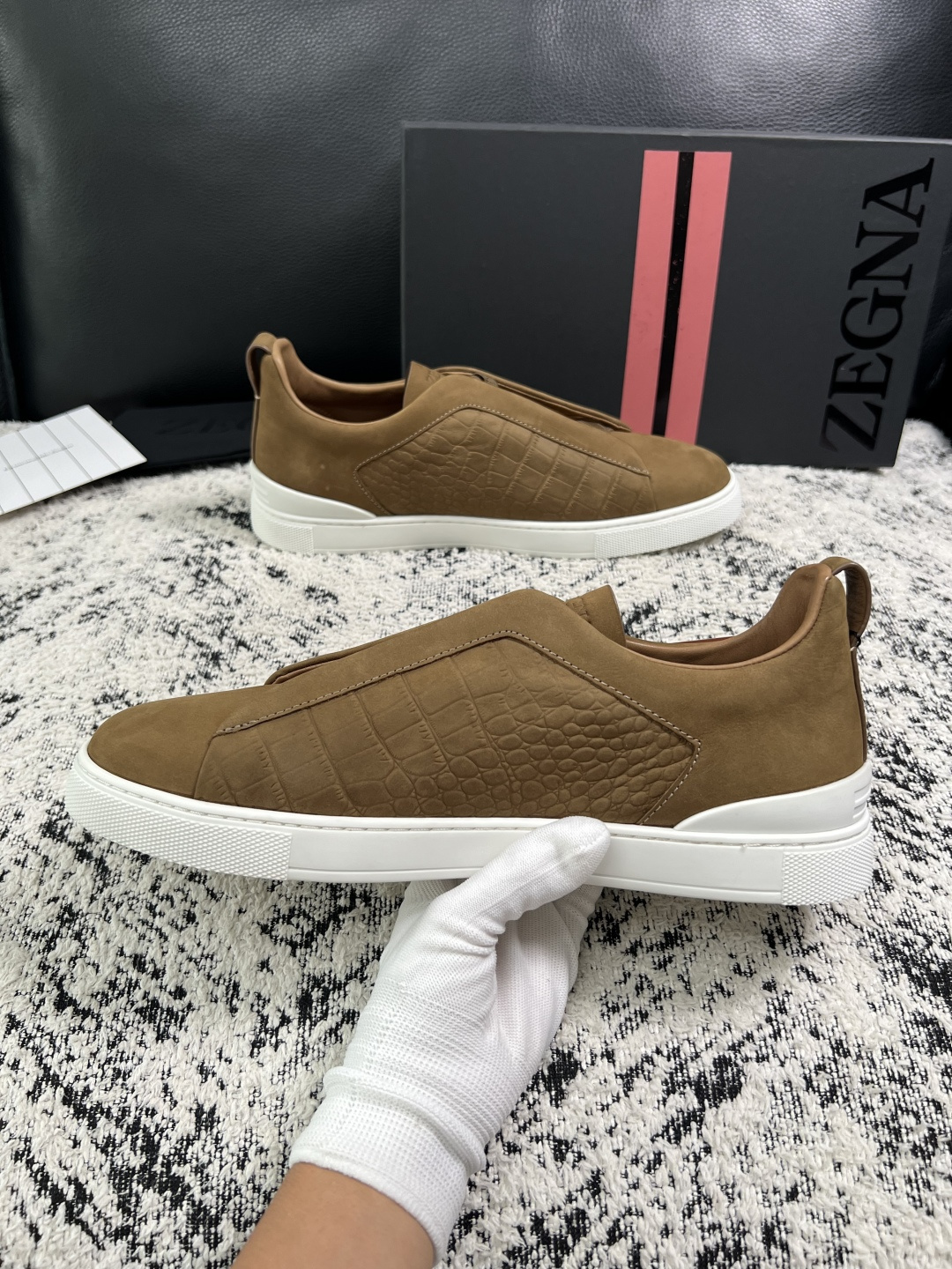 Zegna  高品质  顶级工艺品  杰尼亚  专柜新款原厂配置，意大利进口牛皮面料，进口牛里垫，透气舒适，鞋底：原厂特