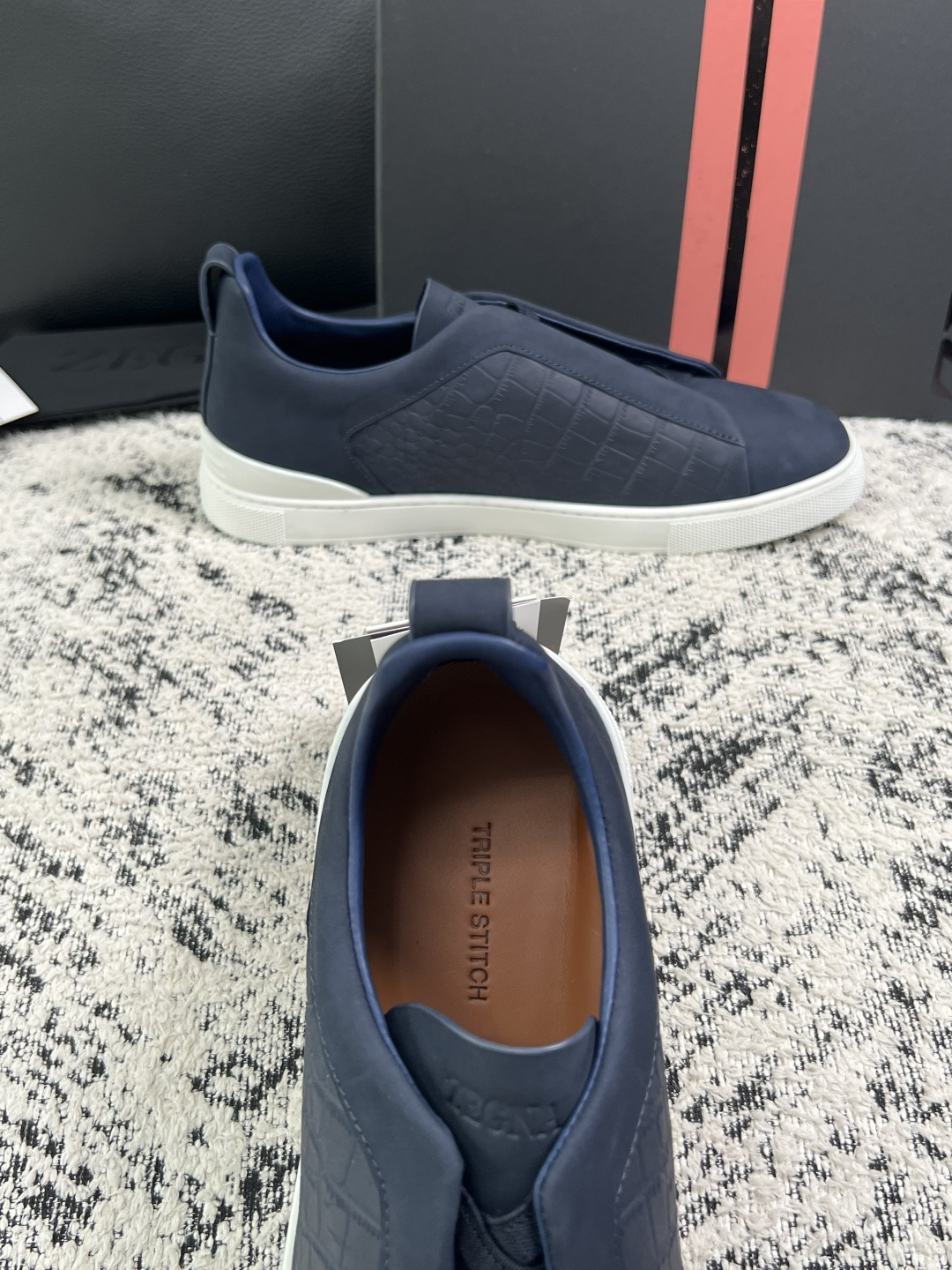 Zegna  高品质  顶级工艺品  杰尼亚  专柜新款原厂配置，意大利进口牛皮面料，进口牛里垫，透气舒适，鞋底：原厂特