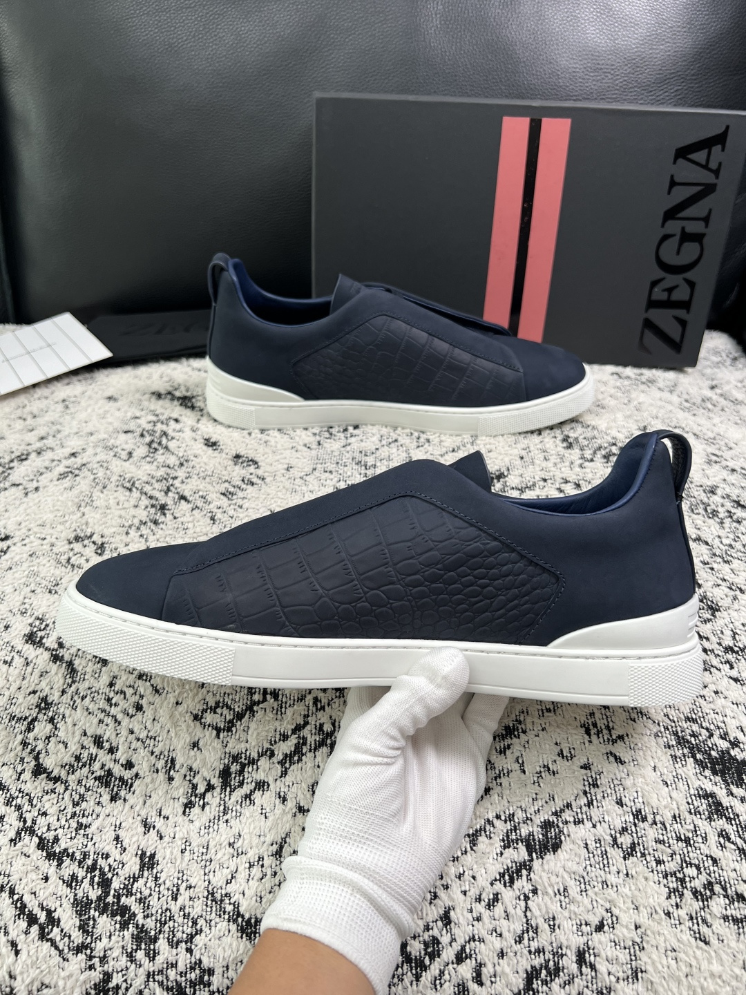 Zegna  高品质  顶级工艺品  杰尼亚  专柜新款原厂配置，意大利进口牛皮面料，进口牛里垫，透气舒适，鞋底：原厂特