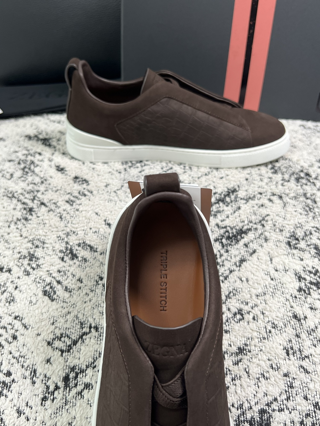 Zegna  高品质  顶级工艺品  杰尼亚  专柜新款原厂配置，意大利进口牛皮面料，进口牛里垫，透气舒适，鞋底：原厂特