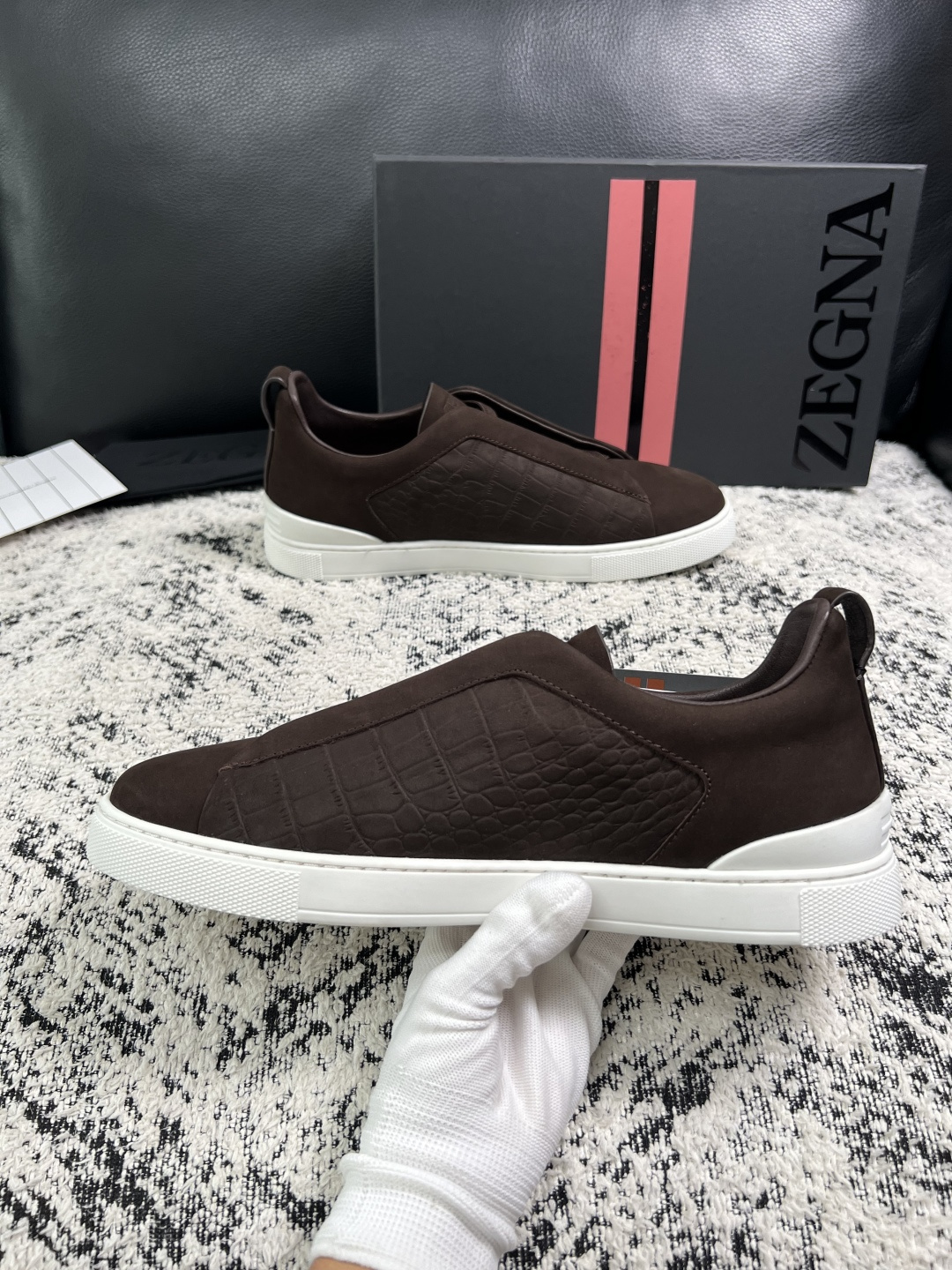 Zegna  高品质  顶级工艺品  杰尼亚  专柜新款原厂配置，意大利进口牛皮面料，进口牛里垫，透气舒适，鞋底：原厂特
