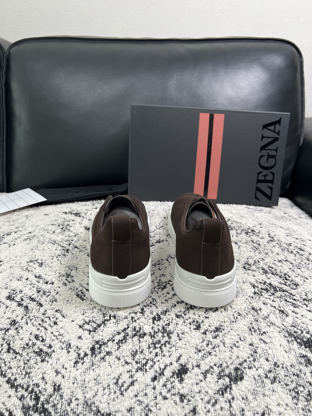 Zegna  高品质  顶级工艺品  杰尼亚  专柜新款原厂配置，意大利进口牛皮面料，进口牛里垫，透气舒适，鞋底：原厂特