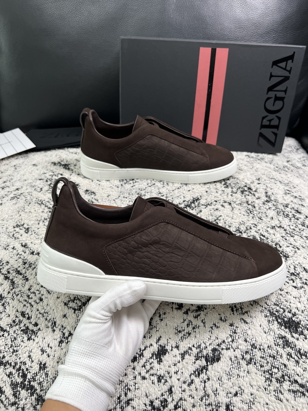 Zegna  高品质  顶级工艺品  杰尼亚  专柜新款原厂配置，意大利进口牛皮面料，进口牛里垫，透气舒适，鞋底：原厂特
