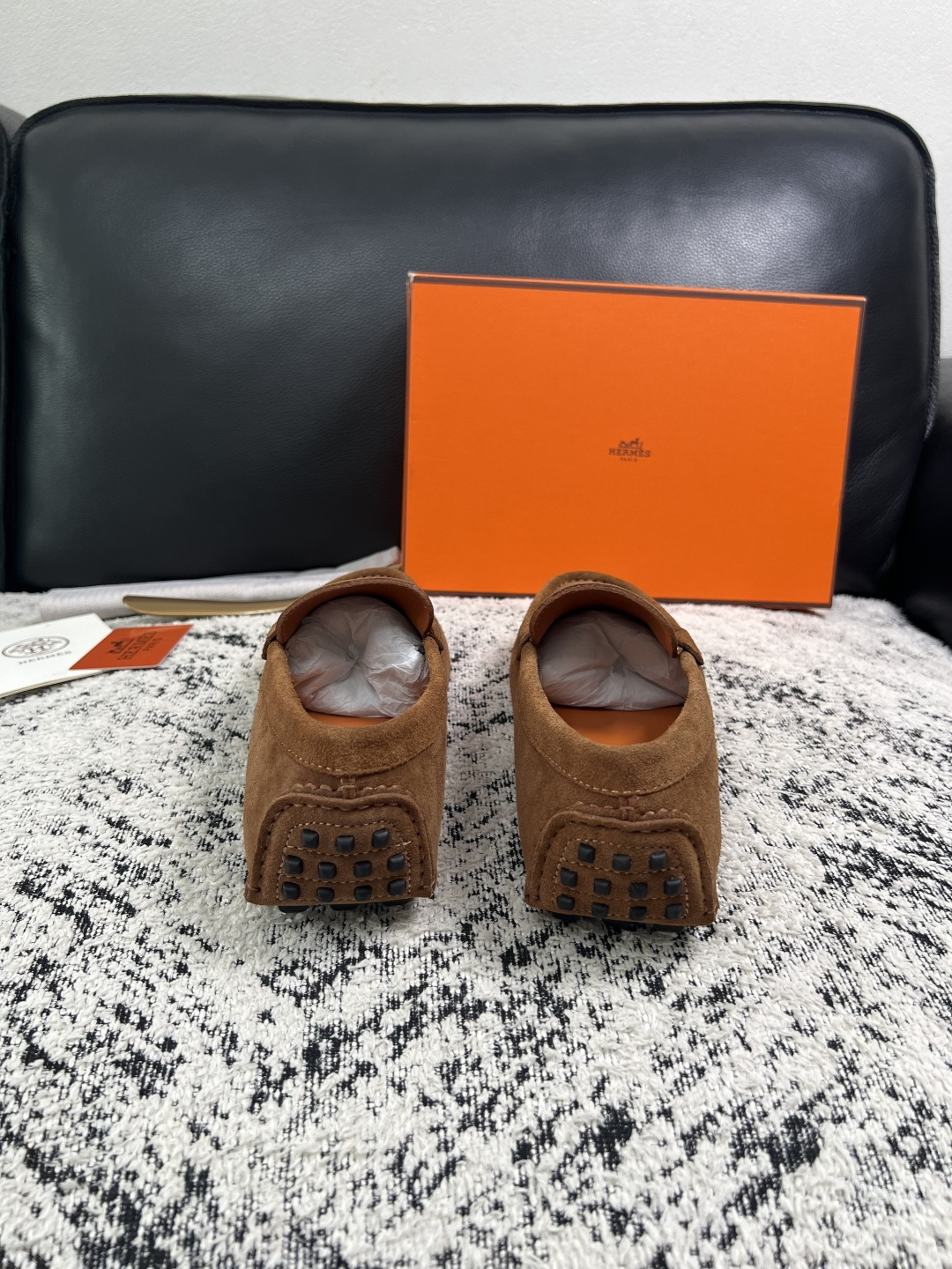 Hermes  高品质  顶级工艺品  爱马仕 豆豆鞋专柜同步发售原厂配置，意大利进口原版牛皮面料，高品质拼接工艺，全进