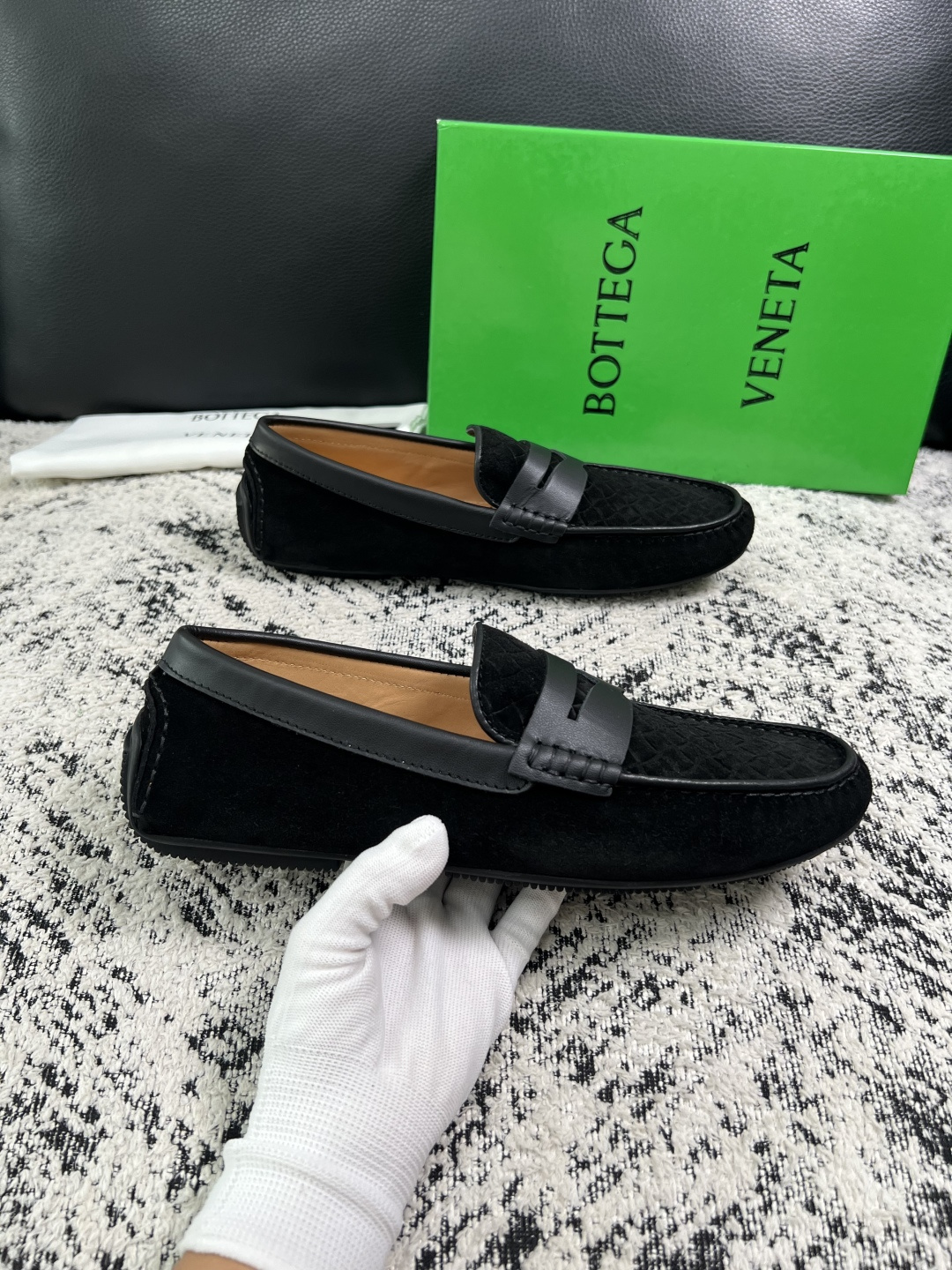 BOTTEGA  VENETA  高品质  顶级工艺品   葆蝶家 豆豆豆专柜同步，鞋面意大利进口编织牛皮面料，透气牛皮
