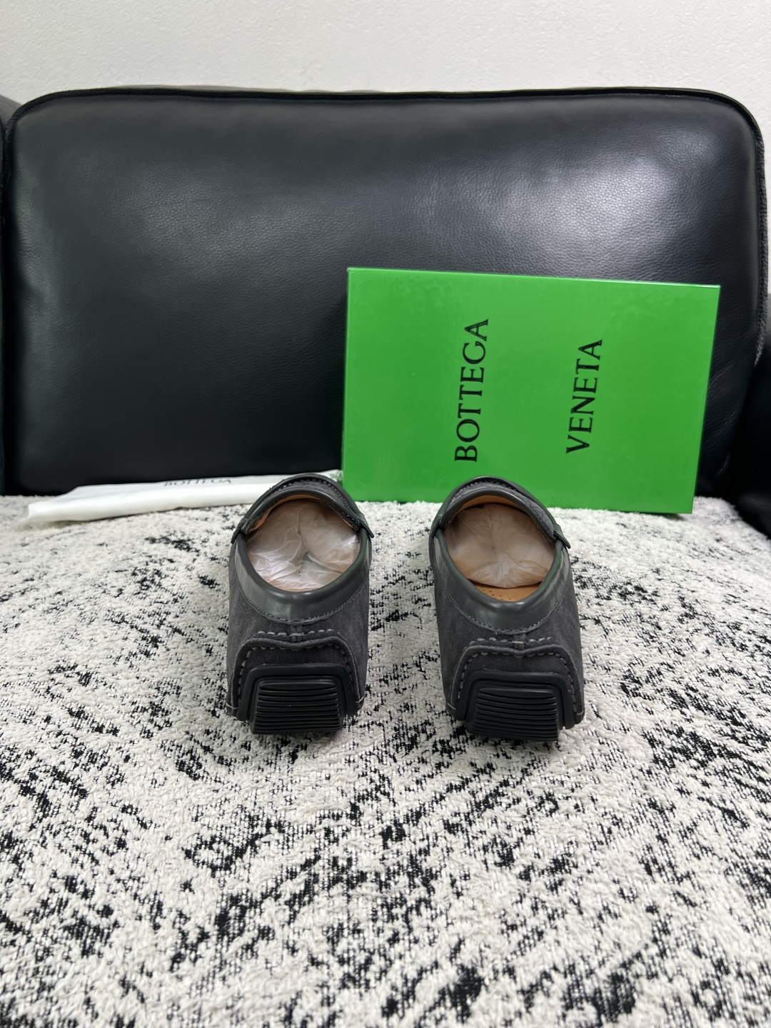 BOTTEGA  VENETA  高品质  顶级工艺品   葆蝶家 豆豆豆专柜同步，鞋面意大利进口编织牛皮面料，透气牛皮