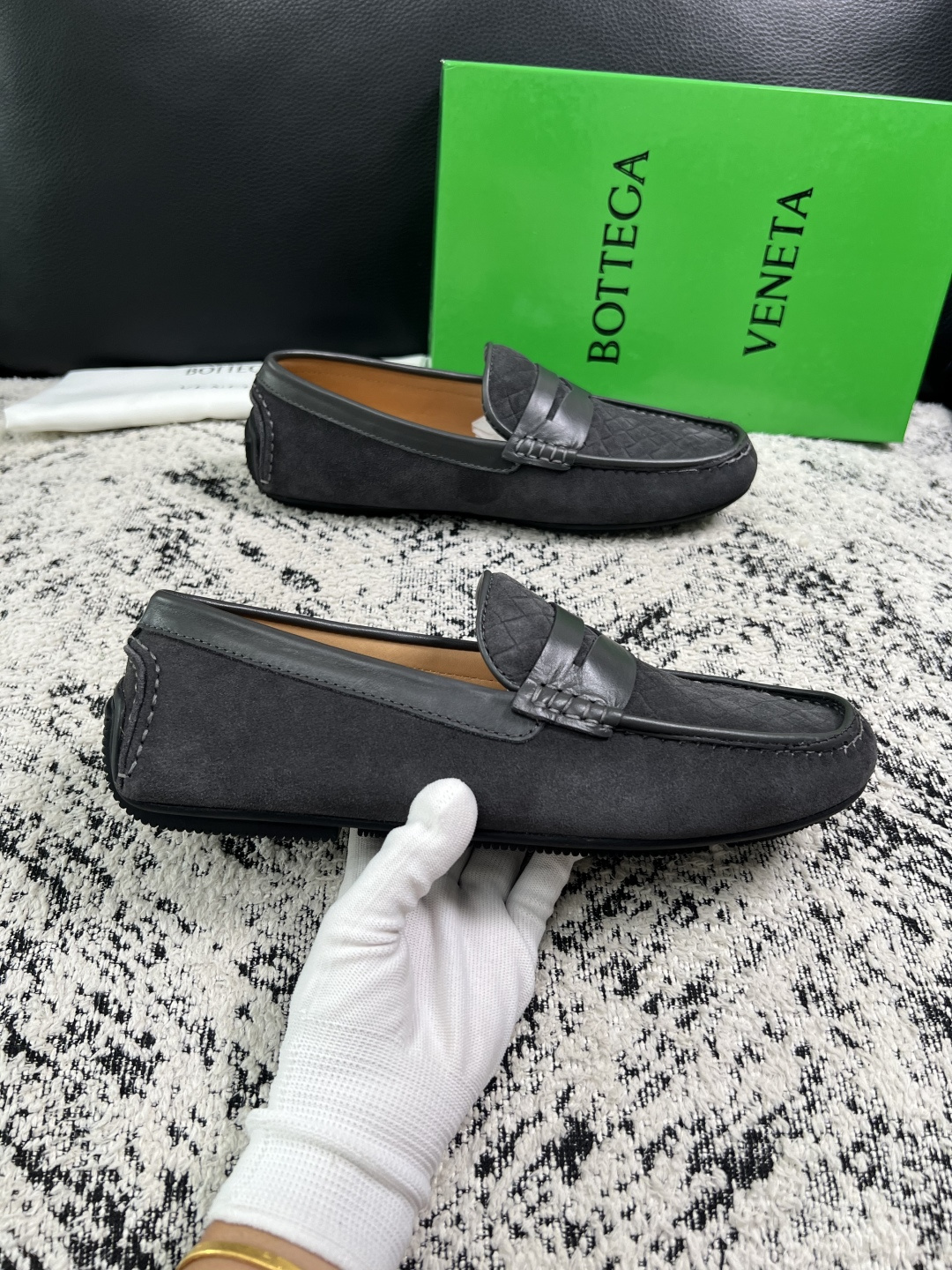 BOTTEGA  VENETA  高品质  顶级工艺品   葆蝶家 豆豆豆专柜同步，鞋面意大利进口编织牛皮面料，透气牛皮