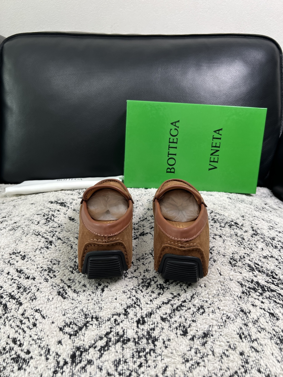 BOTTEGA  VENETA  高品质  顶级工艺品   葆蝶家 豆豆豆专柜同步，鞋面意大利进口编织牛皮面料，透气牛皮