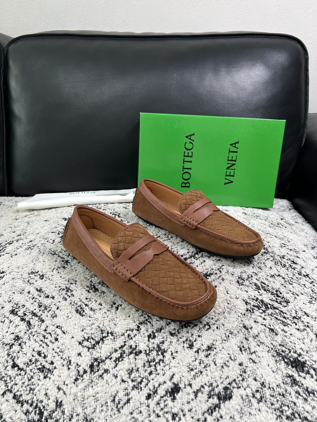 BOTTEGA VENETA 高品质 顶级工艺品 葆蝶家 豆豆豆专柜同步,鞋面意大利进口编织牛皮面料,透气牛皮 BOTTEGA VENETA 高品质 顶级工艺品 葆蝶家 豆豆豆专柜同步,鞋面意大利进口编织牛皮面料,透气牛皮