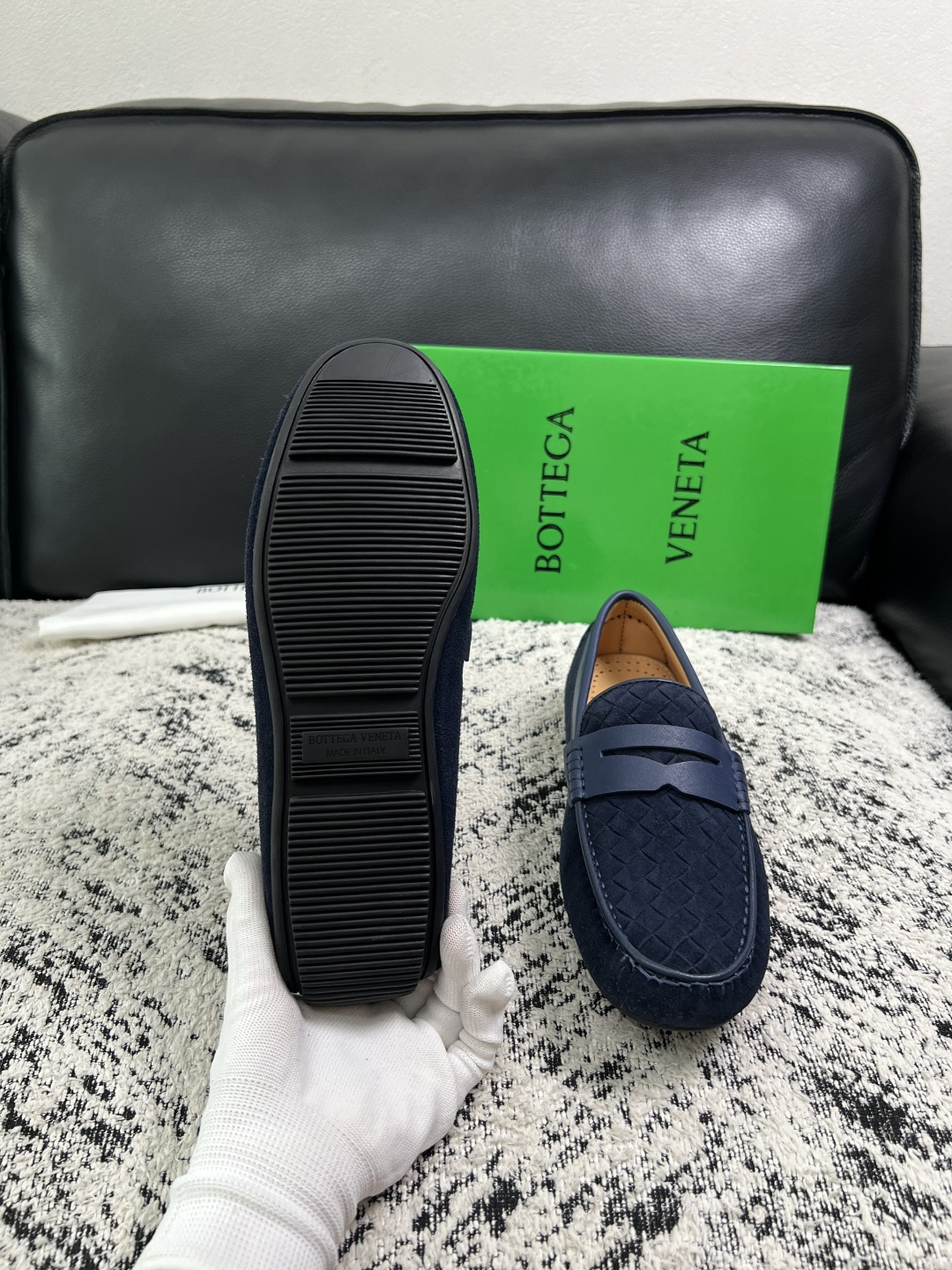 BOTTEGA  VENETA  高品质  顶级工艺品   葆蝶家 豆豆豆专柜同步，鞋面意大利进口编织牛皮面料，透气牛皮